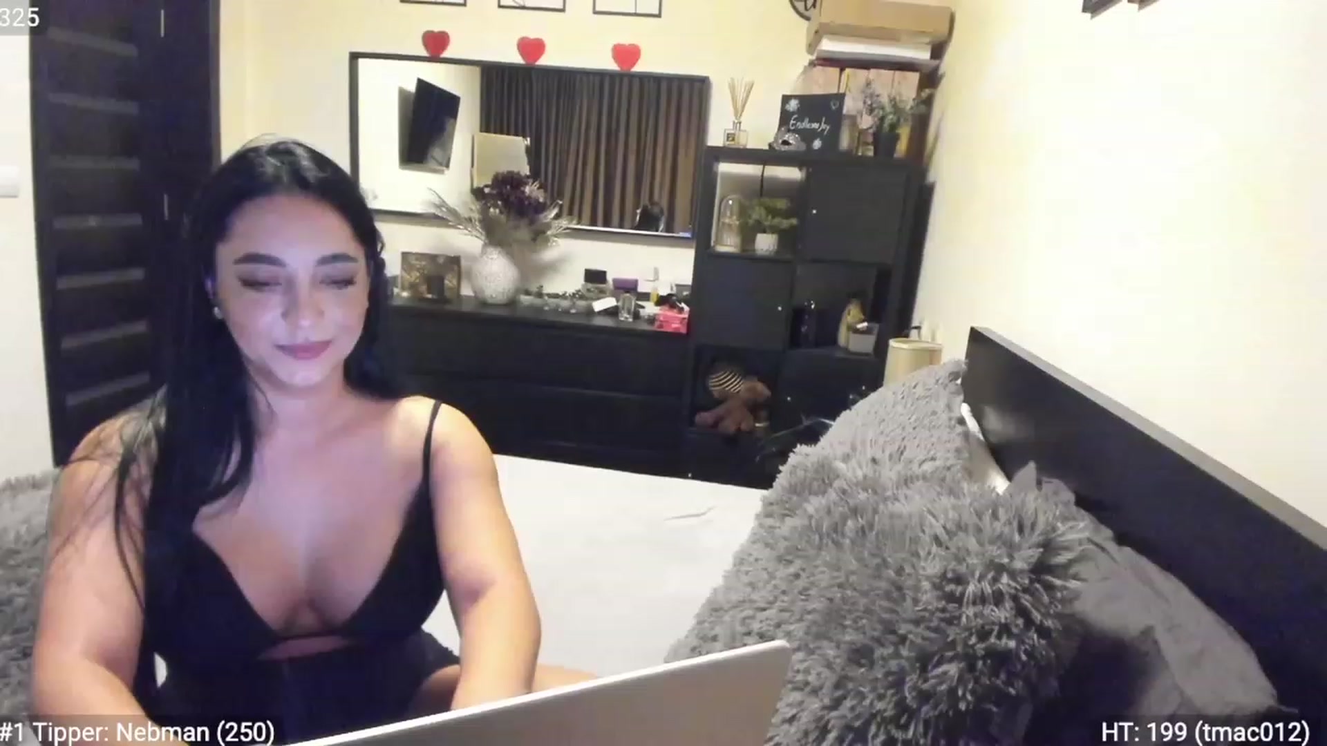 Gallery image thumbnail from EndlesssJoy's myfreecams stream on, 01/21/2023, 03:16 image 10 of 20