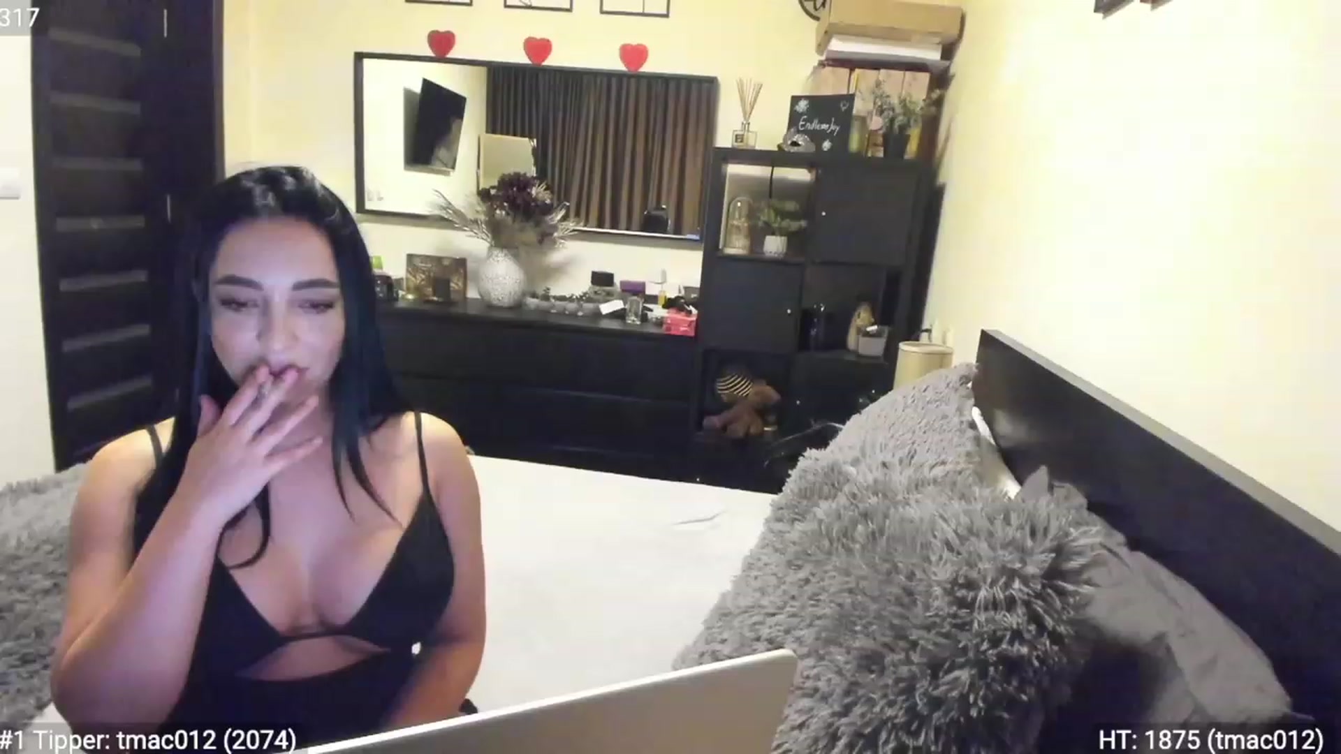Gallery image thumbnail from EndlesssJoy's myfreecams stream on, 01/21/2023, 03:16 image 20 of 20