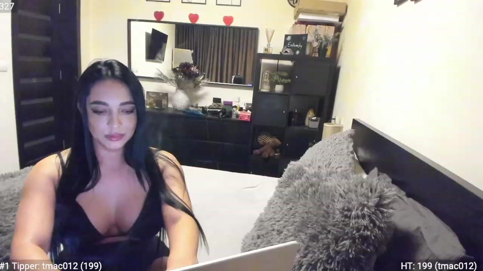 Gallery image thumbnail from EndlesssJoy's myfreecams stream on, 01/21/2023, 03:16 image 3 of 20
