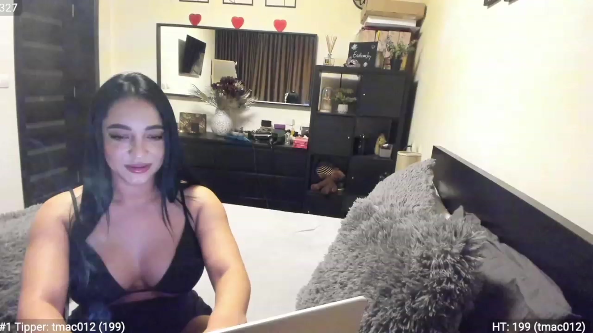 Gallery image thumbnail from EndlesssJoy's myfreecams stream on, 01/21/2023, 03:16 image 2 of 20