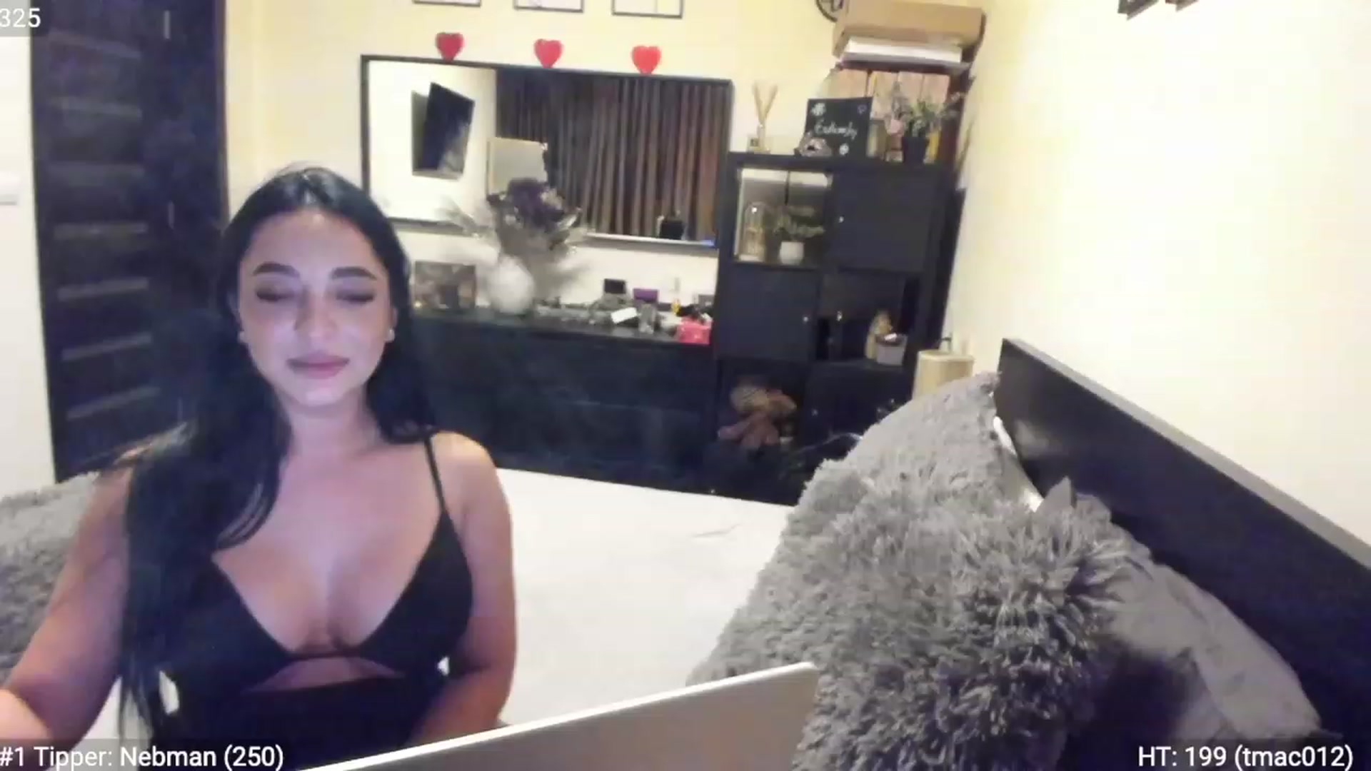 Gallery image thumbnail from EndlesssJoy's myfreecams stream on, 01/21/2023, 03:16 image 8 of 20