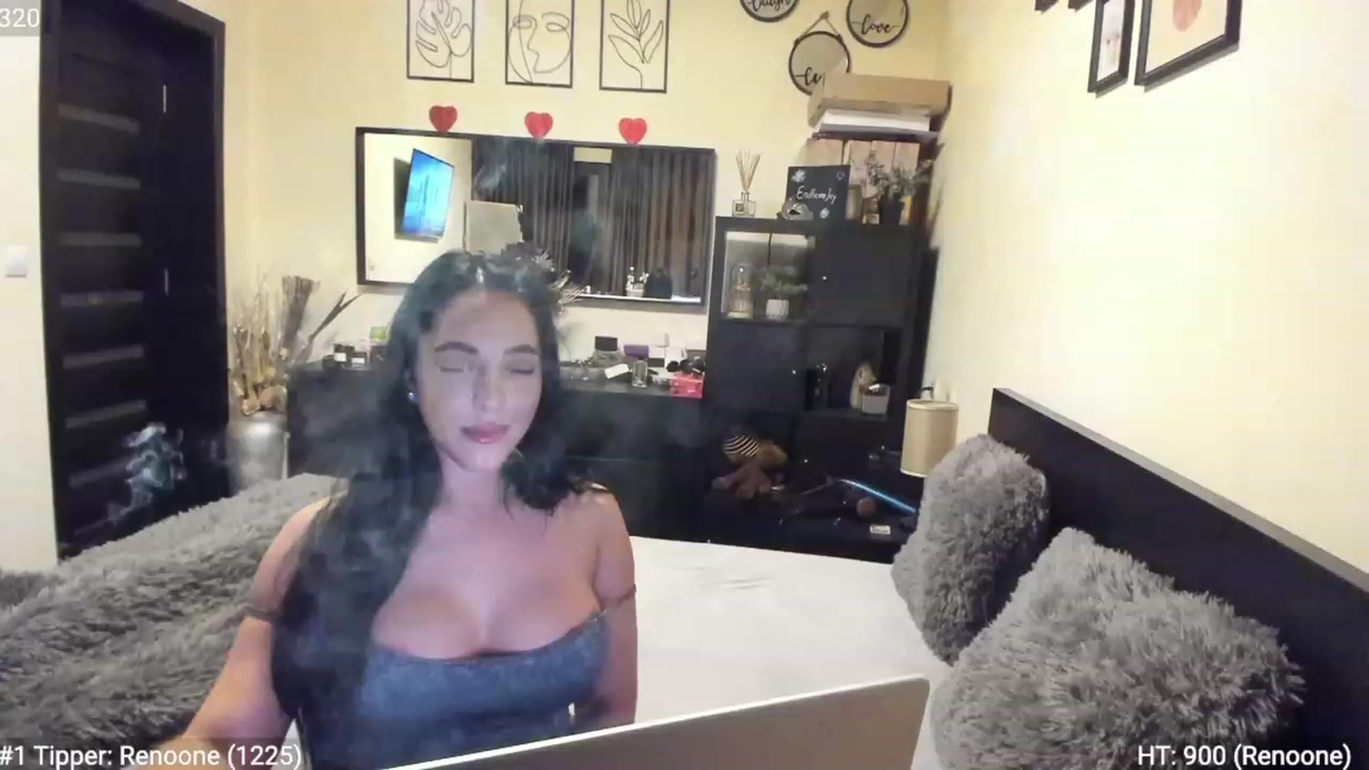 Gallery image thumbnail from EndlesssJoy's myfreecams stream on, 01/22/2023, 03:35 image 8 of 20