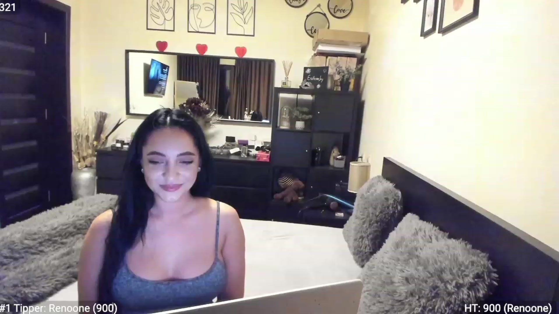 Gallery image thumbnail from EndlesssJoy's myfreecams stream on, 01/22/2023, 03:35 image 3 of 20