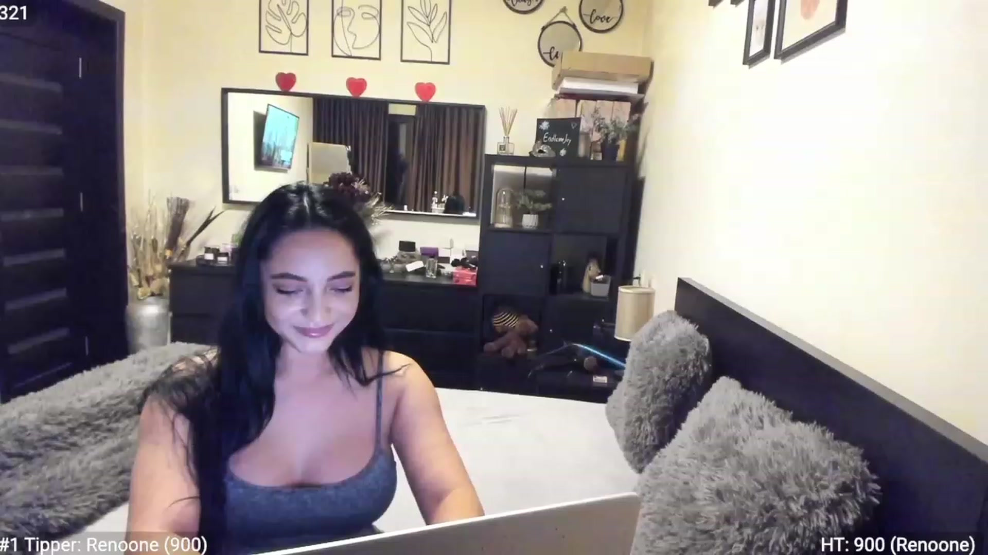Gallery image thumbnail from EndlesssJoy's myfreecams stream on, 01/22/2023, 03:35 image 2 of 20