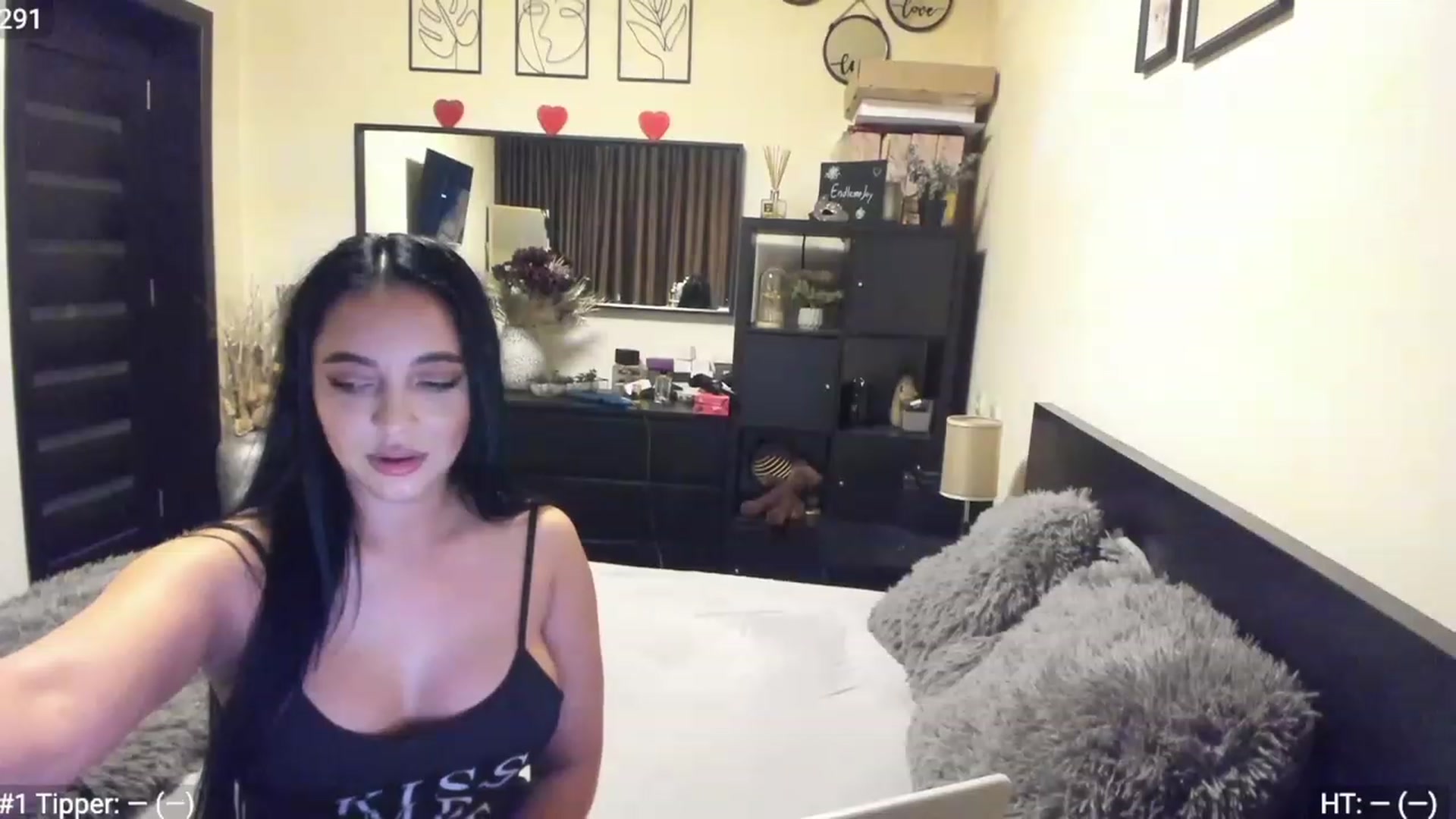 Gallery image thumbnail from EndlesssJoy's myfreecams stream on, 01/23/2023, 03:17 image 6 of 20