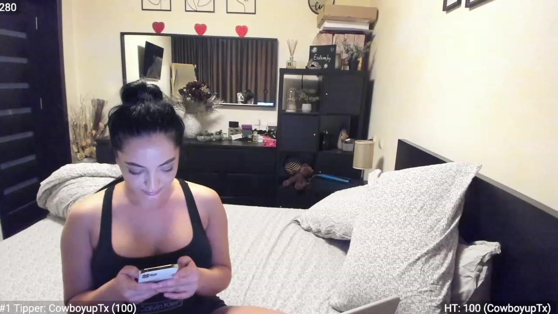 Gallery image thumbnail from EndlesssJoy's myfreecams stream on, 01/28/2023, 08:26 image 17 of 20