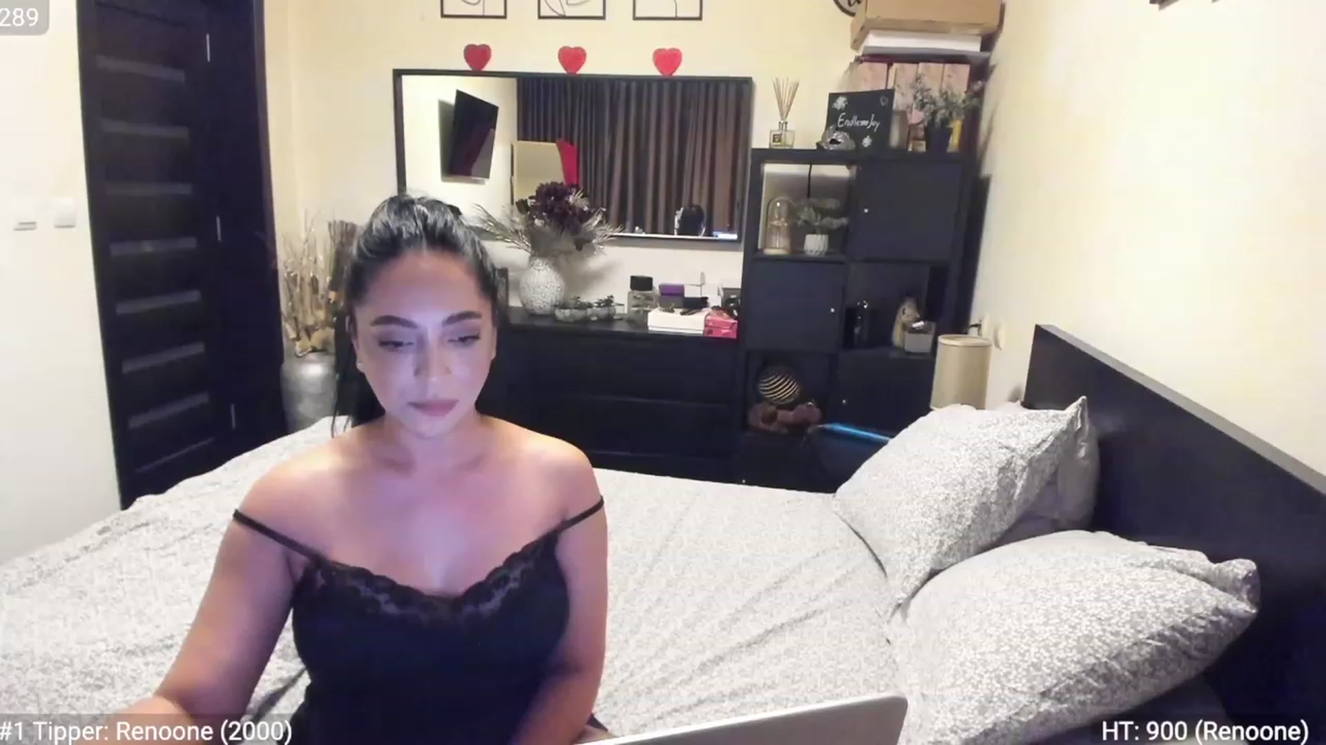 Gallery image thumbnail from EndlesssJoy's myfreecams stream on, 01/29/2023, 04:39 image 16 of 20
