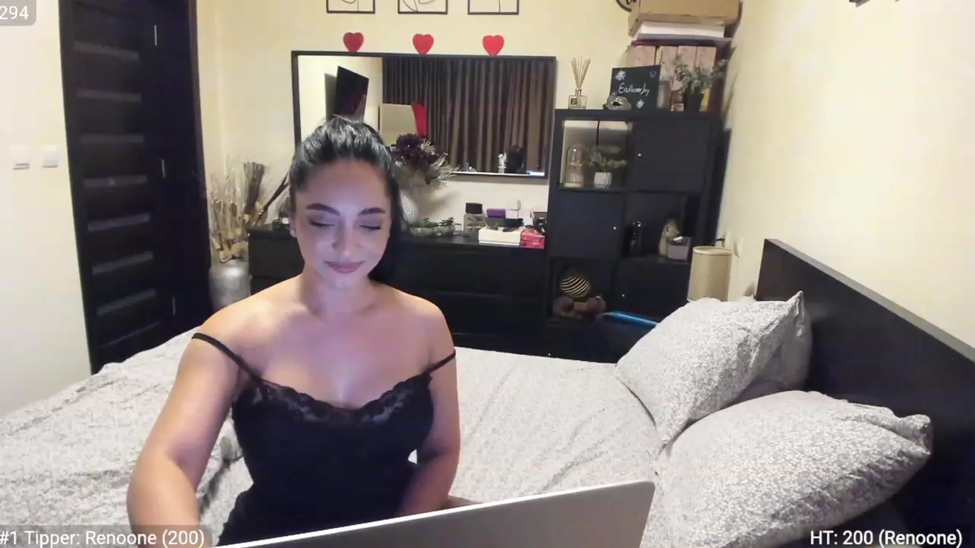 Gallery image thumbnail from EndlesssJoy's myfreecams stream on, 01/29/2023, 04:39 image 6 of 20