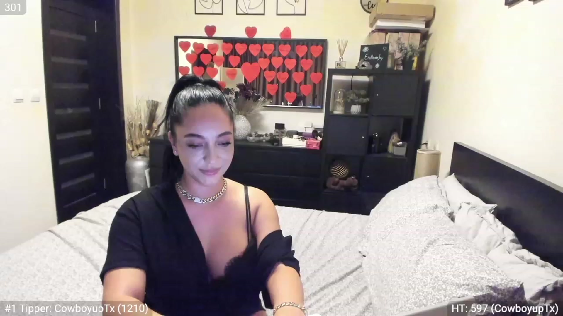 Gallery image thumbnail from EndlesssJoy's myfreecams stream on, 02/04/2023, 05:31 image 7 of 20