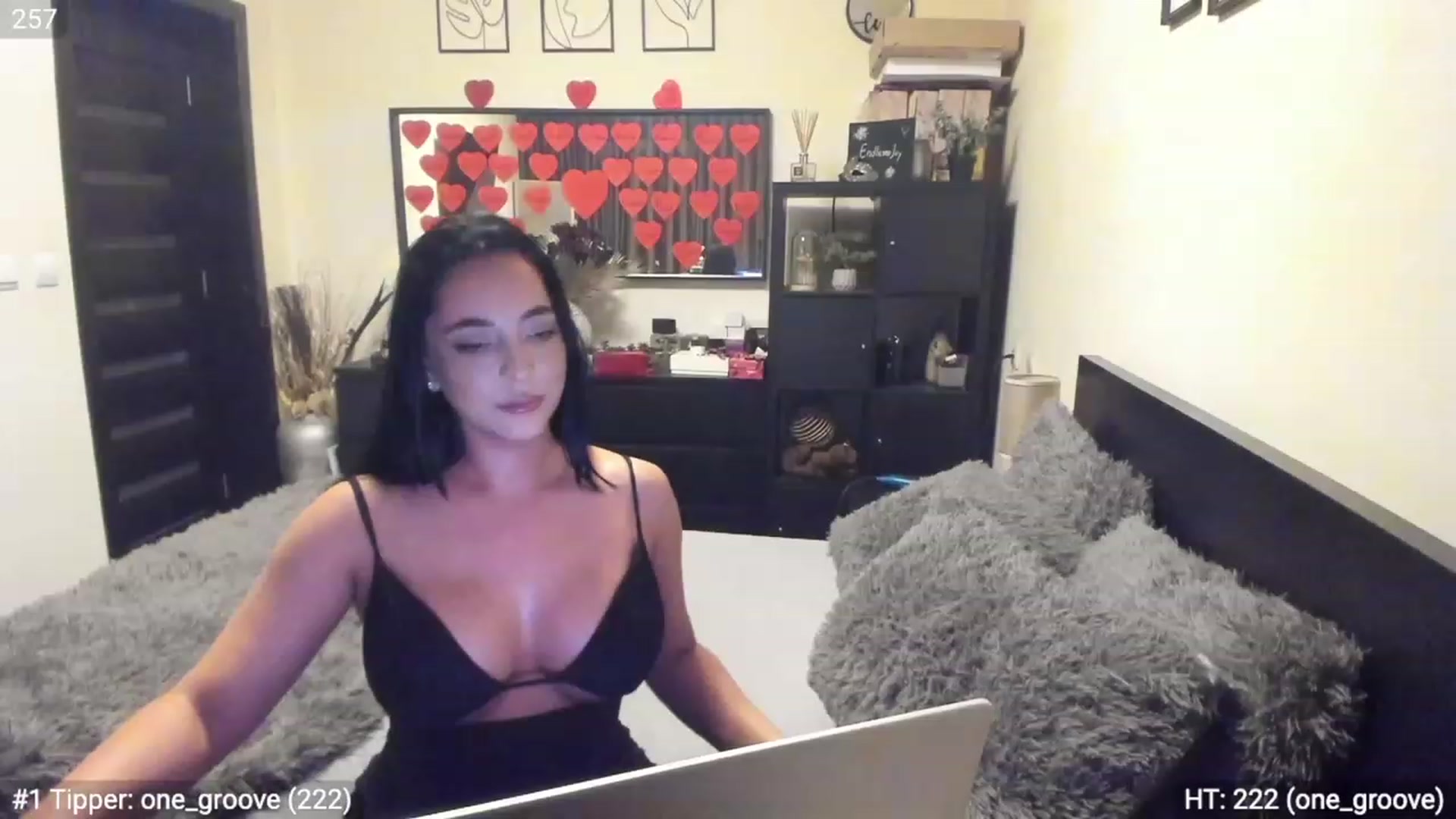Gallery image thumbnail from EndlesssJoy's myfreecams stream on, 02/13/2023, 03:14 image 18 of 20