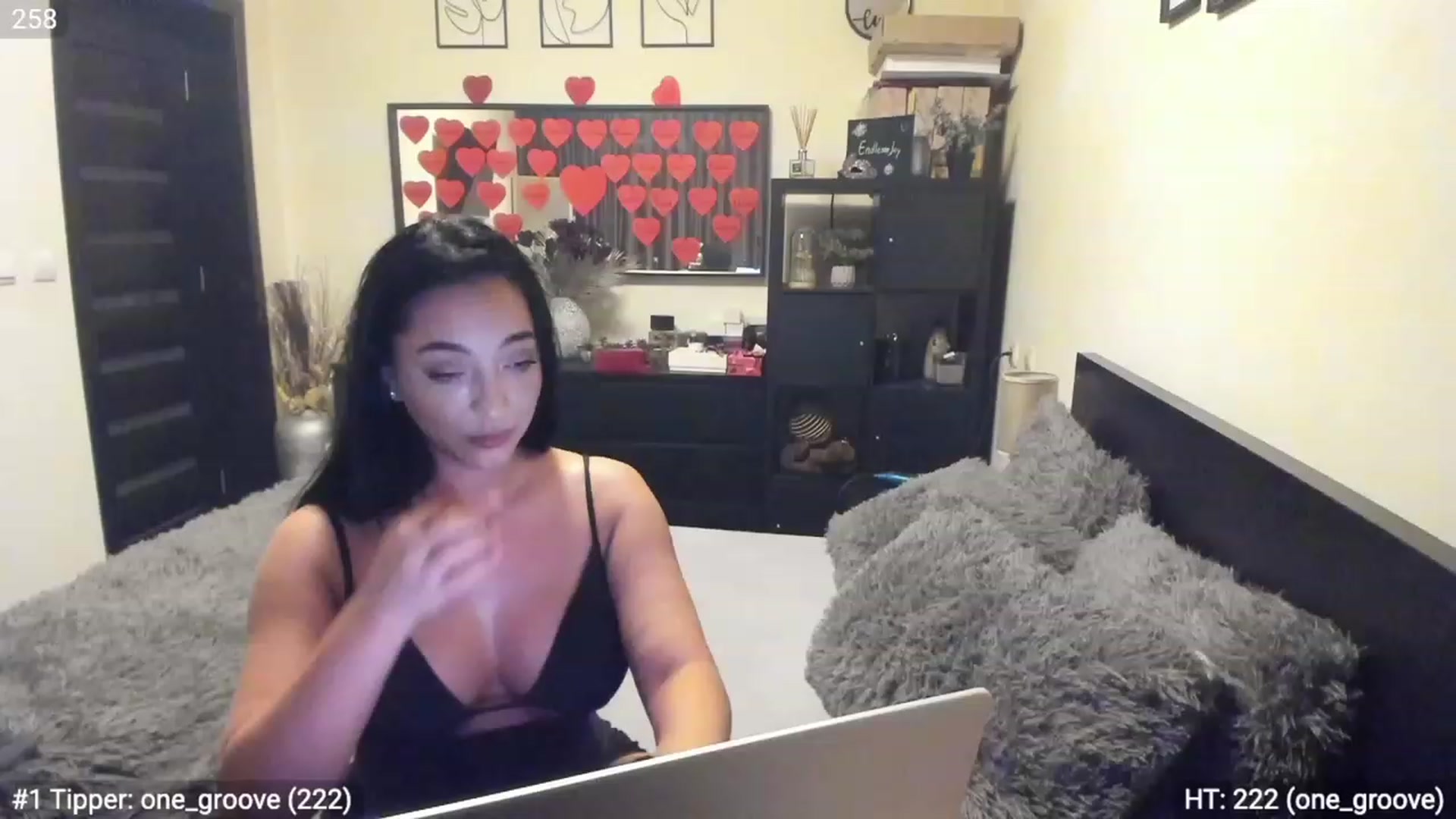 Gallery image thumbnail from EndlesssJoy's myfreecams stream on, 02/13/2023, 03:54 image 18 of 20