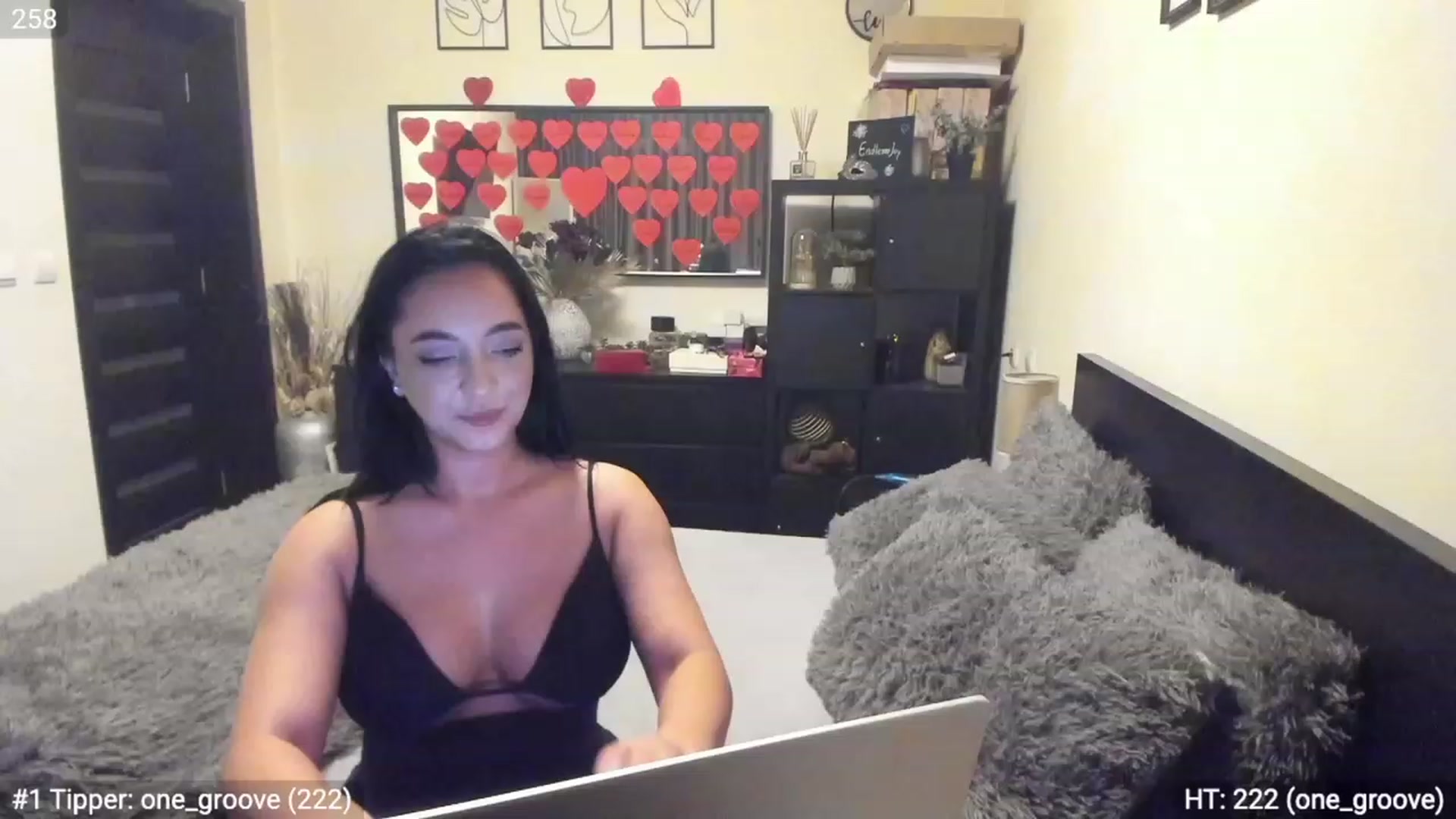 Gallery image thumbnail from EndlesssJoy's myfreecams stream on, 02/13/2023, 03:54 image 6 of 20