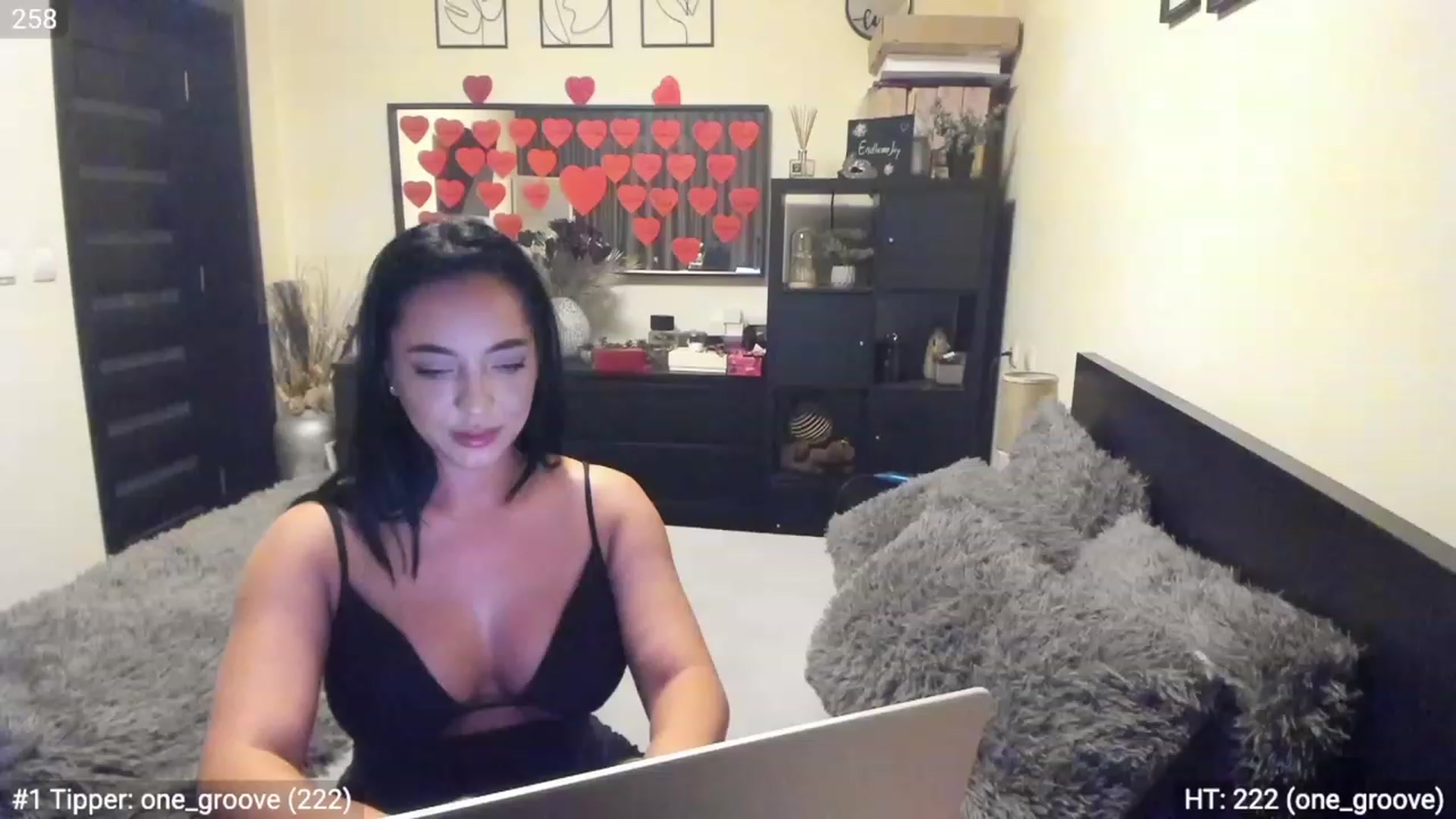 Gallery image thumbnail from EndlesssJoy's myfreecams stream on, 02/13/2023, 03:54 image 19 of 20