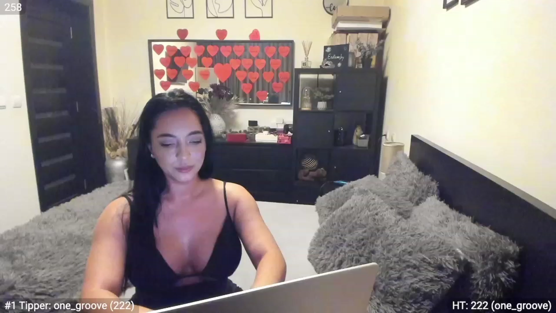 Gallery image thumbnail from EndlesssJoy's myfreecams stream on, 02/13/2023, 03:54 image 16 of 20