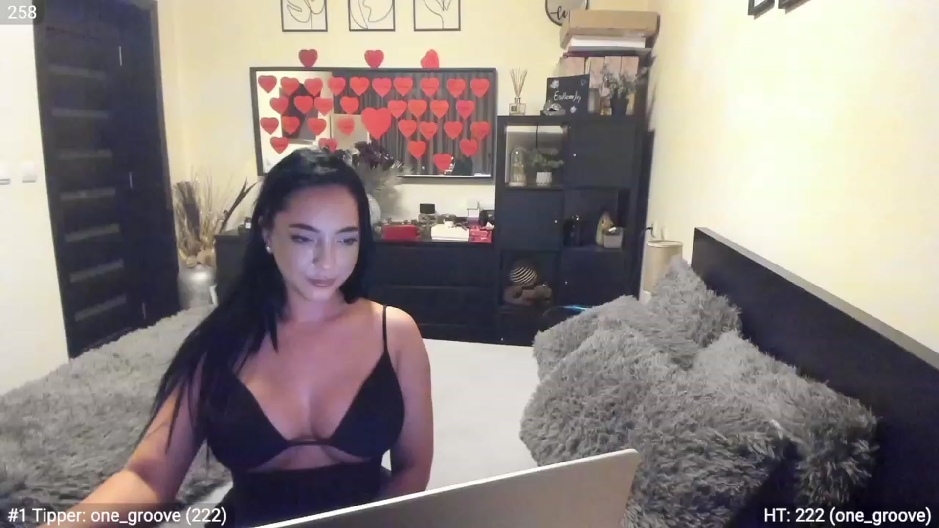 Gallery image thumbnail from EndlesssJoy's myfreecams stream on, 02/13/2023, 03:54 image 10 of 20