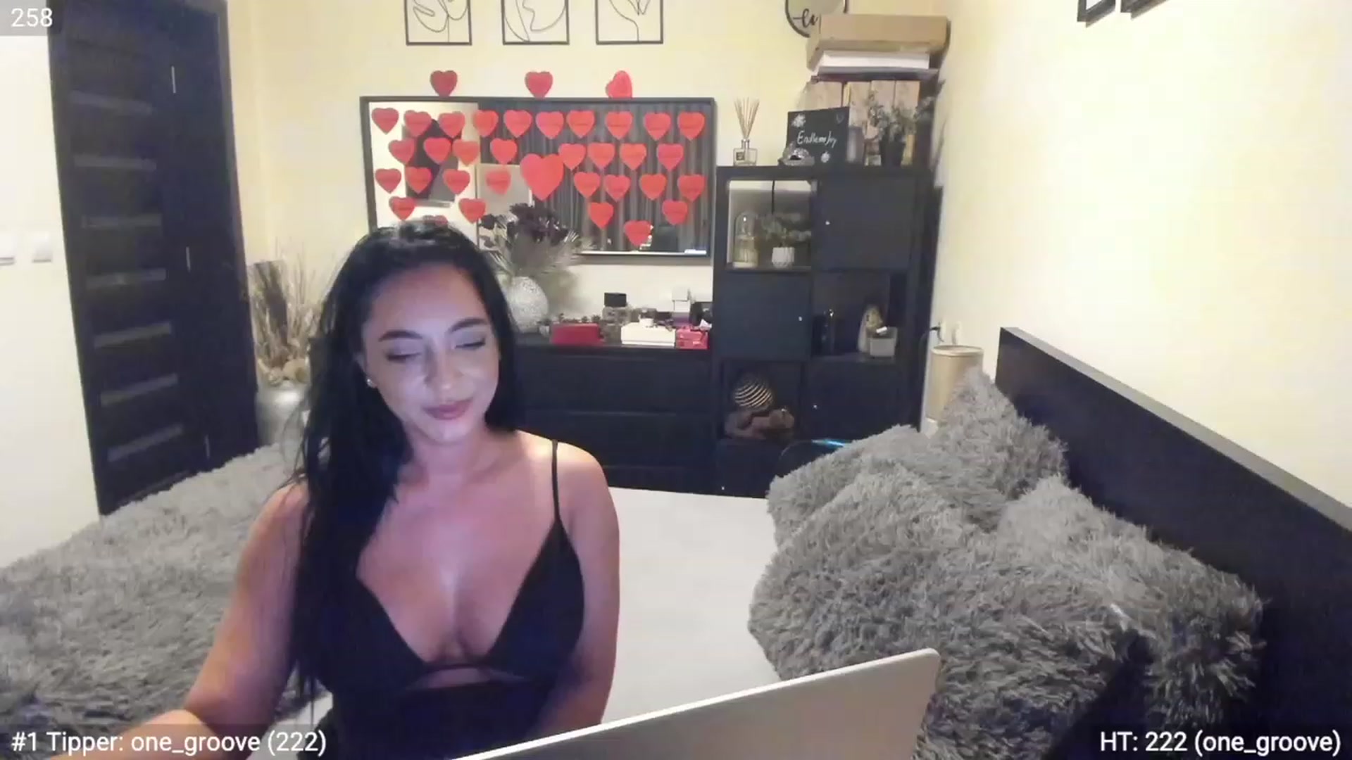 Gallery image thumbnail from EndlesssJoy's myfreecams stream on, 02/13/2023, 03:54 image 11 of 20