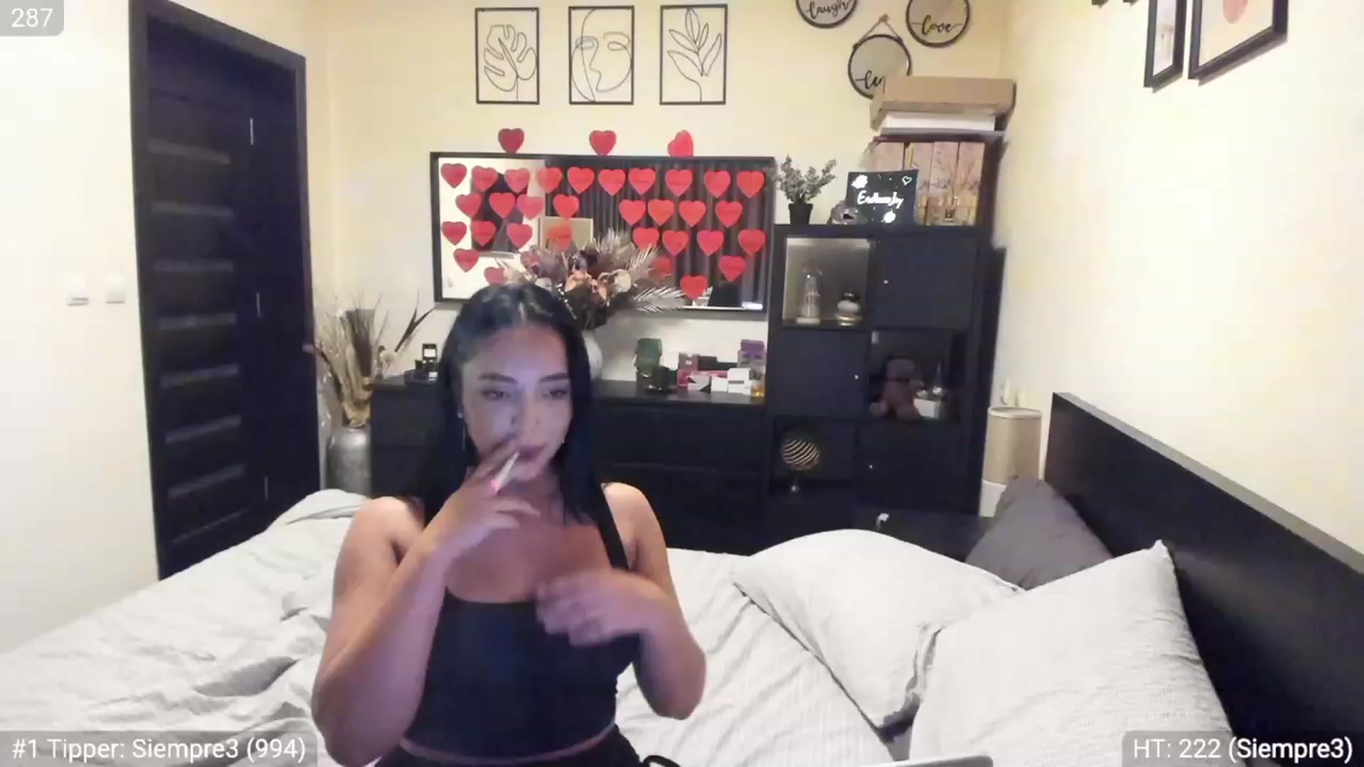 Gallery image thumbnail from EndlesssJoy's myfreecams stream on, 02/17/2023, 02:20 image 17 of 20