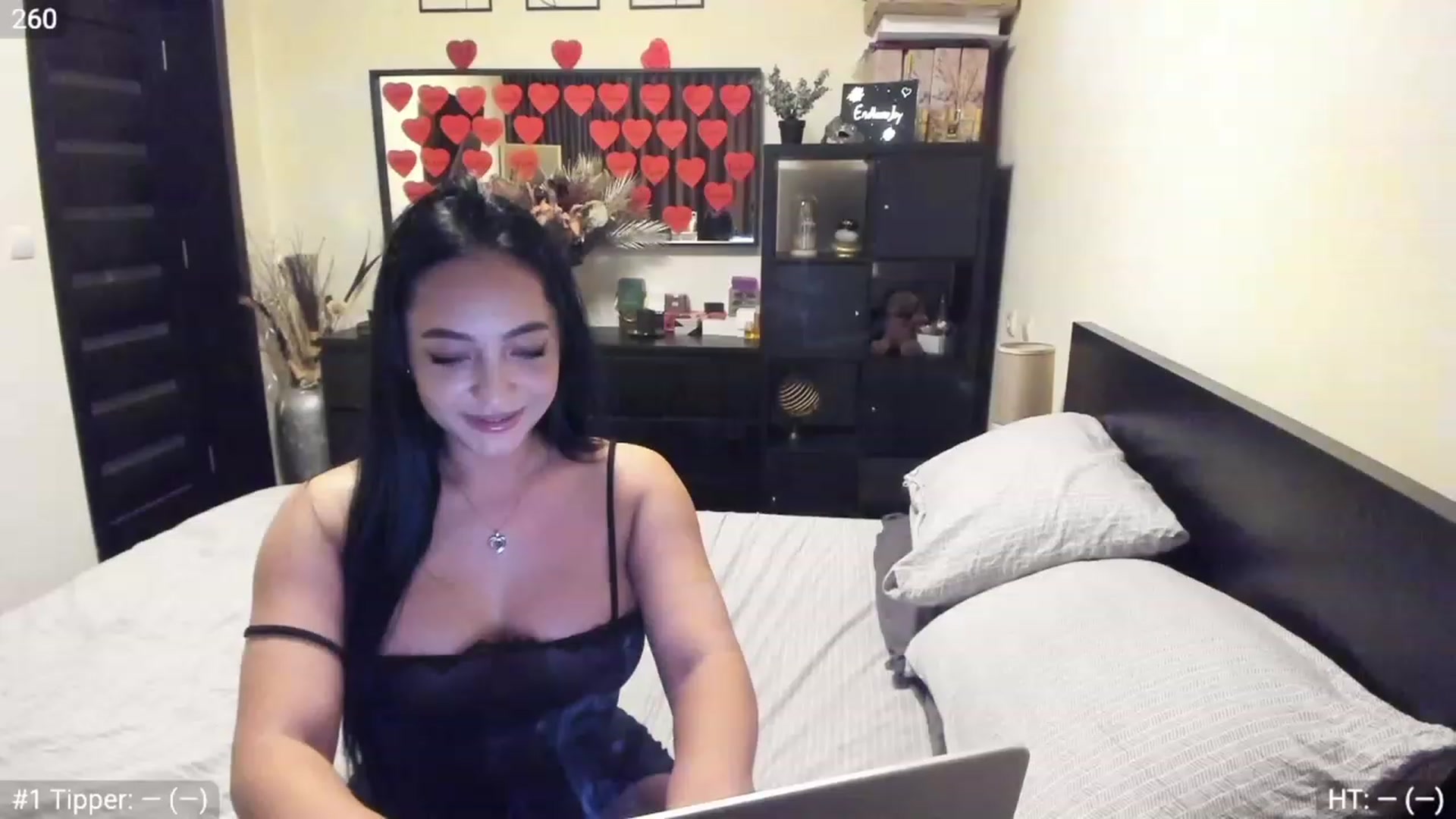 Gallery image thumbnail from EndlesssJoy's myfreecams stream on, 02/19/2023, 03:02 image 11 of 20