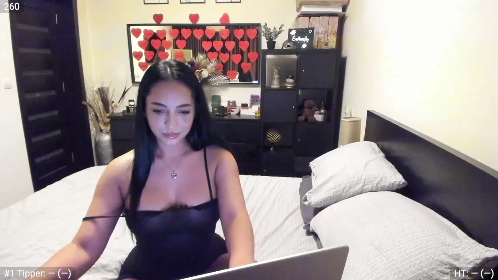 Gallery image thumbnail from EndlesssJoy's myfreecams stream on, 02/19/2023, 03:02 image 8 of 20