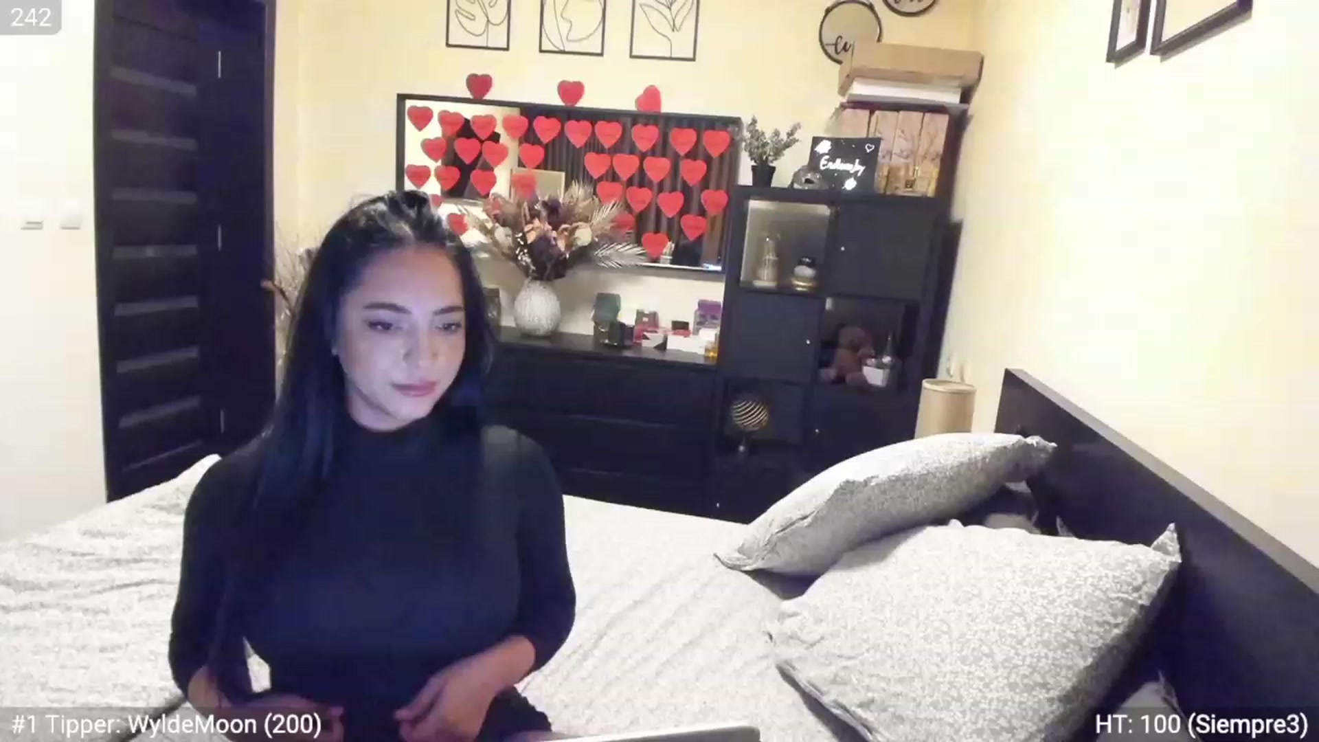 Gallery image thumbnail from EndlesssJoy's myfreecams stream on, 02/20/2023, 03:46 image 12 of 20