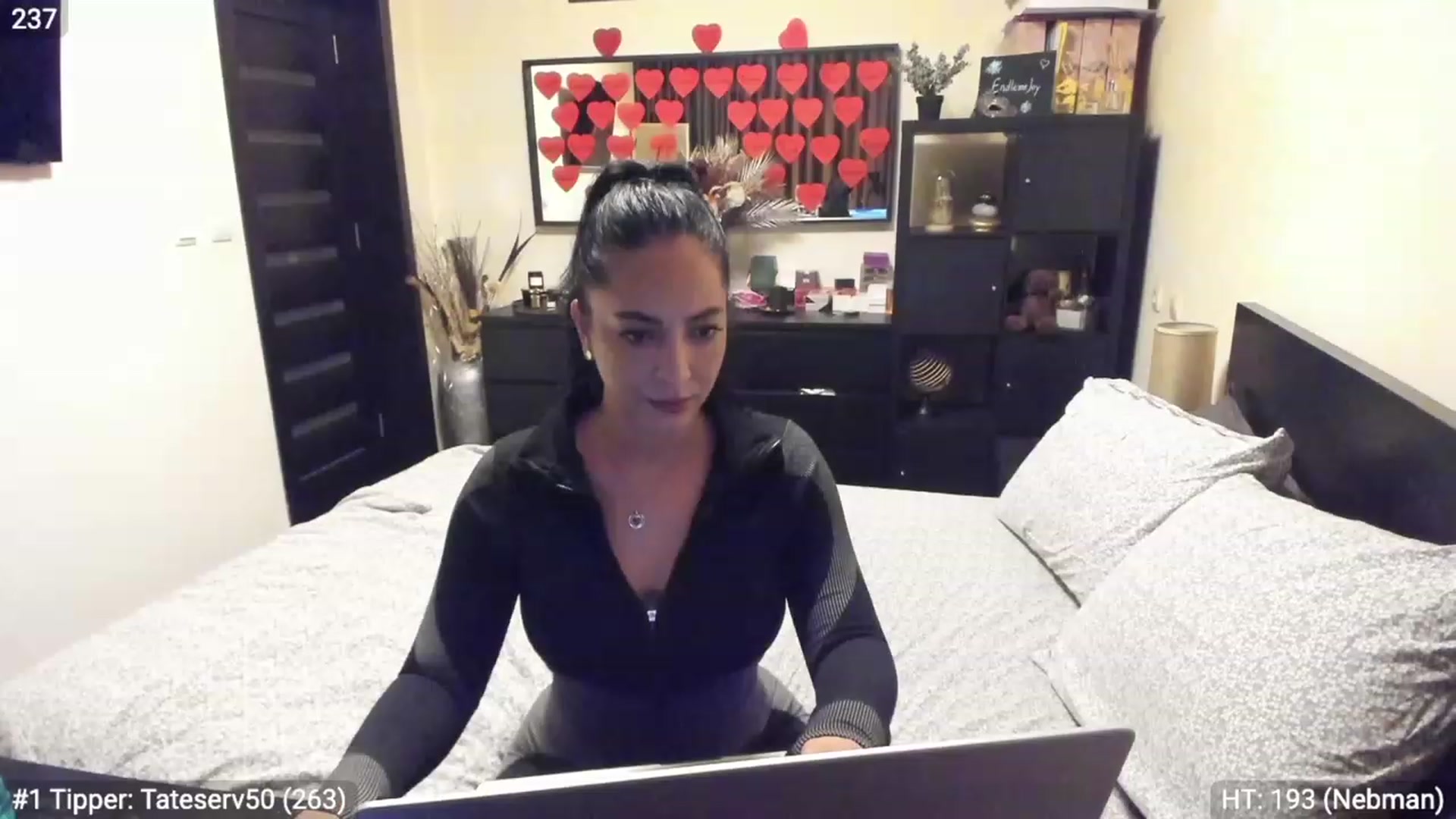 Gallery image thumbnail from EndlesssJoy's myfreecams stream on, 02/24/2023, 02:58 image 17 of 20