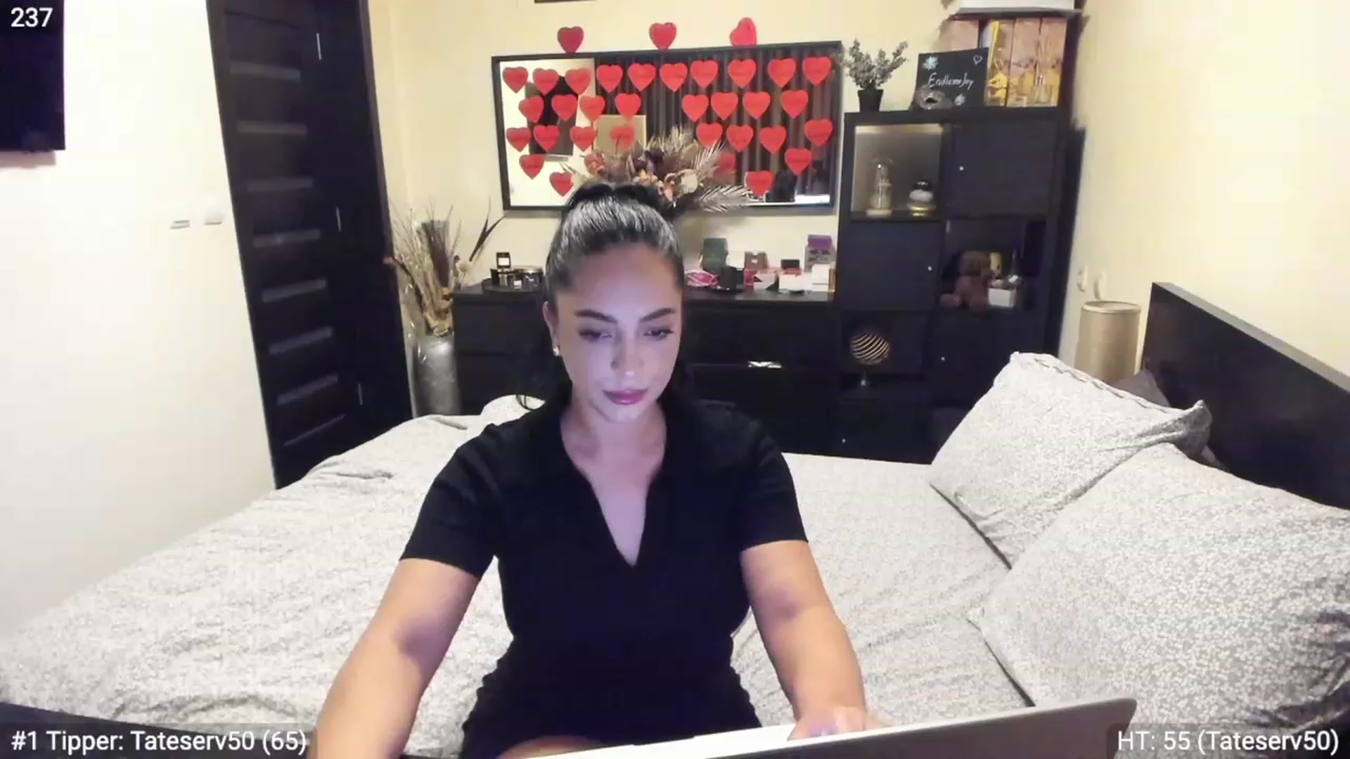 Gallery image thumbnail from EndlesssJoy's myfreecams stream on, 02/24/2023, 02:58 image 1 of 20