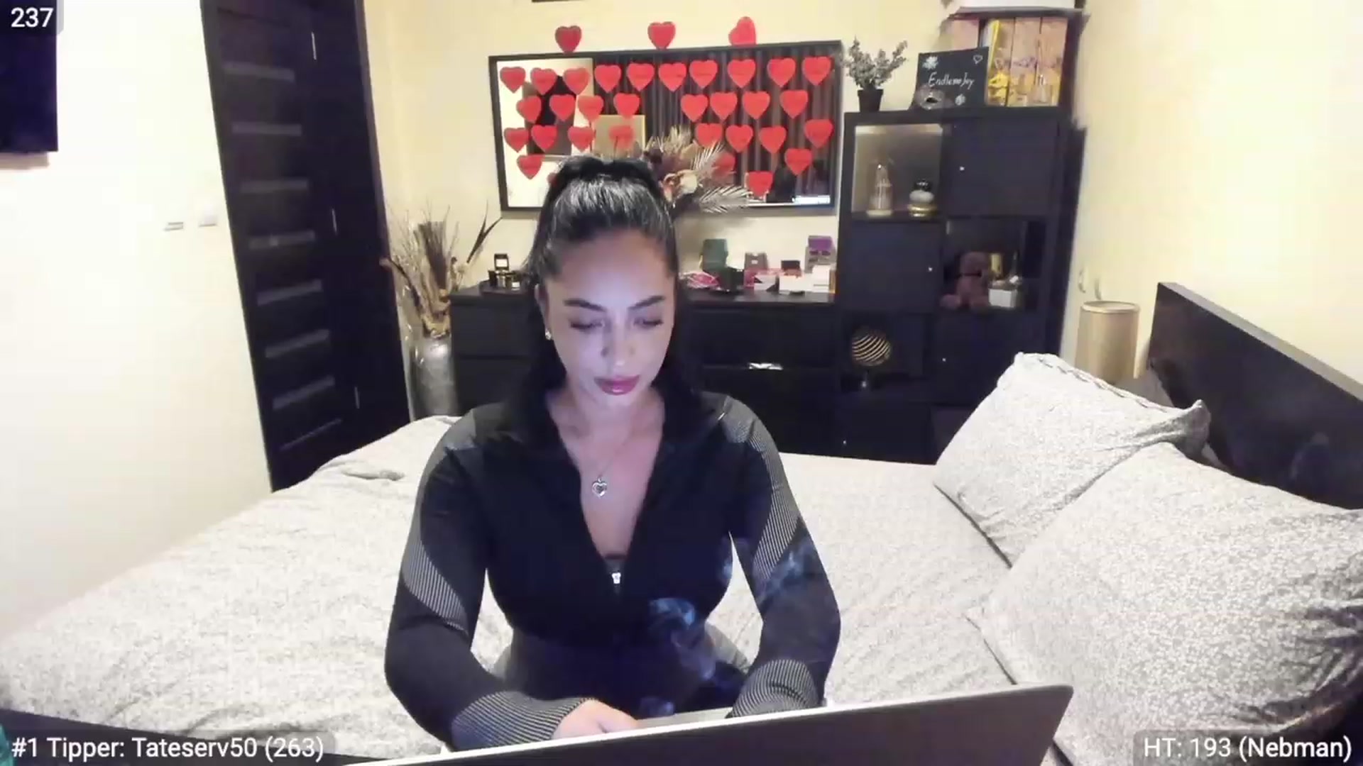 Gallery image thumbnail from EndlesssJoy's myfreecams stream on, 02/24/2023, 02:58 image 19 of 20