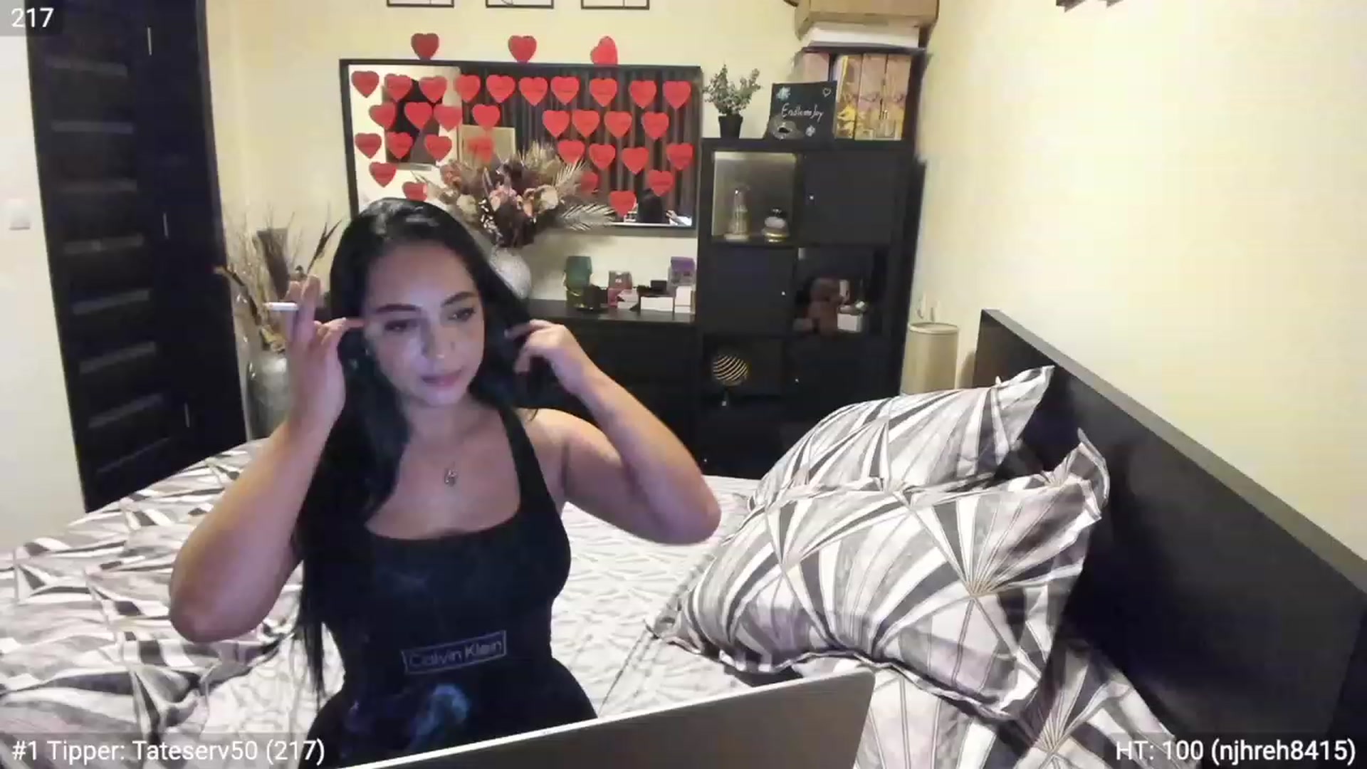 Gallery image thumbnail from EndlesssJoy's myfreecams stream on, 02/26/2023, 04:53 image 10 of 20