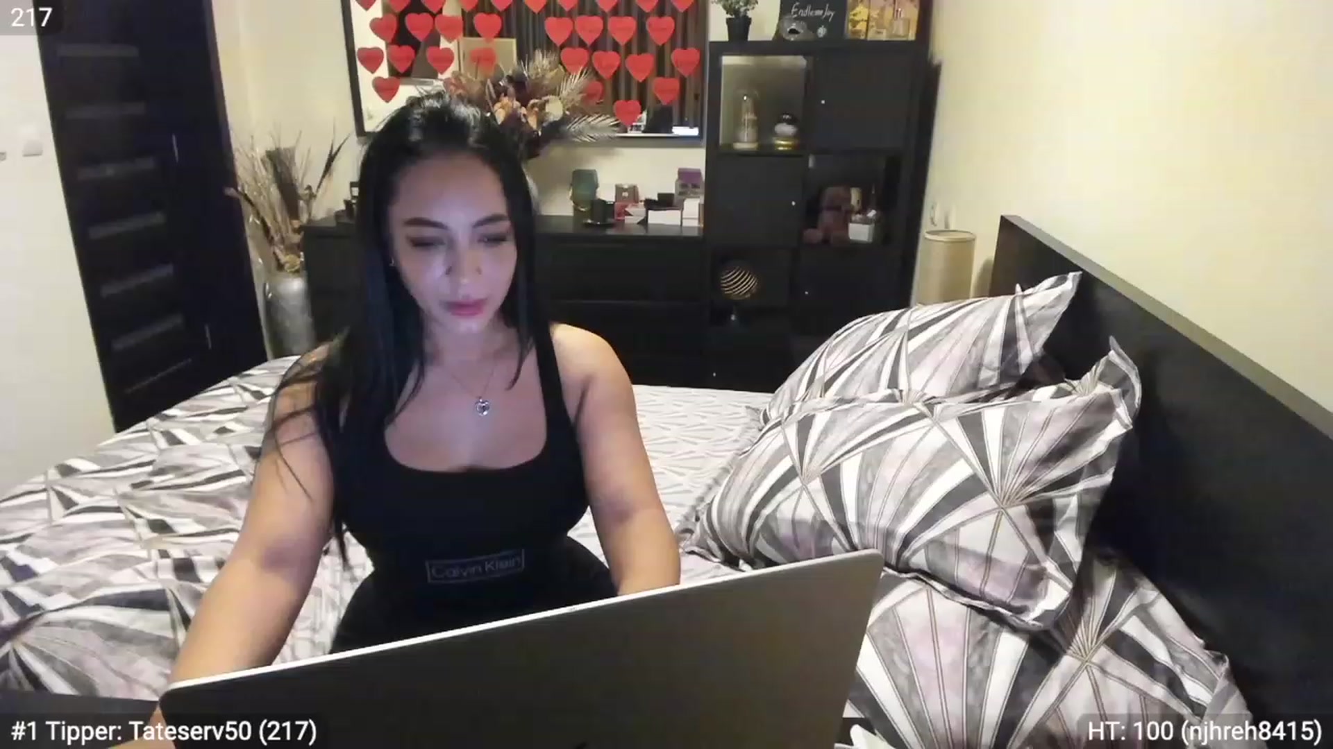 Gallery image thumbnail from EndlesssJoy's myfreecams stream on, 02/26/2023, 04:53 image 2 of 20