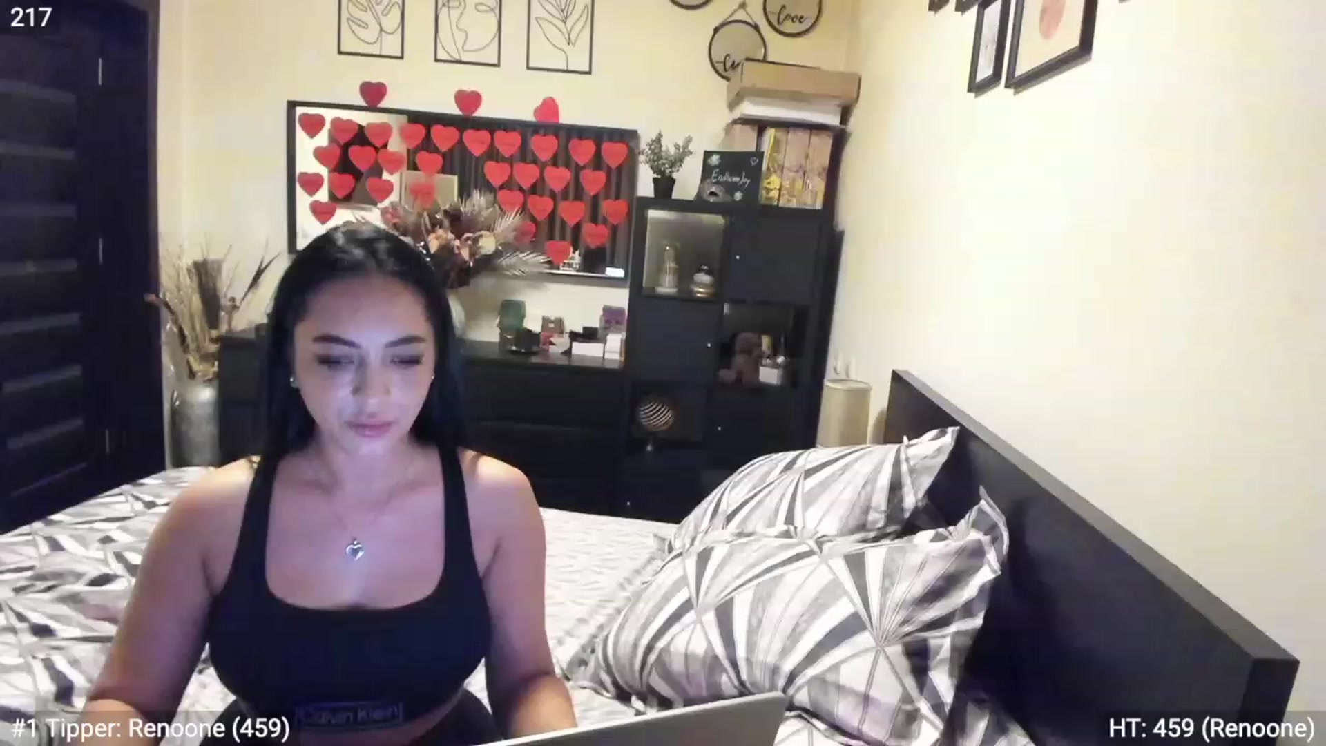 Gallery image thumbnail from EndlesssJoy's myfreecams stream on, 02/26/2023, 04:53 image 17 of 20