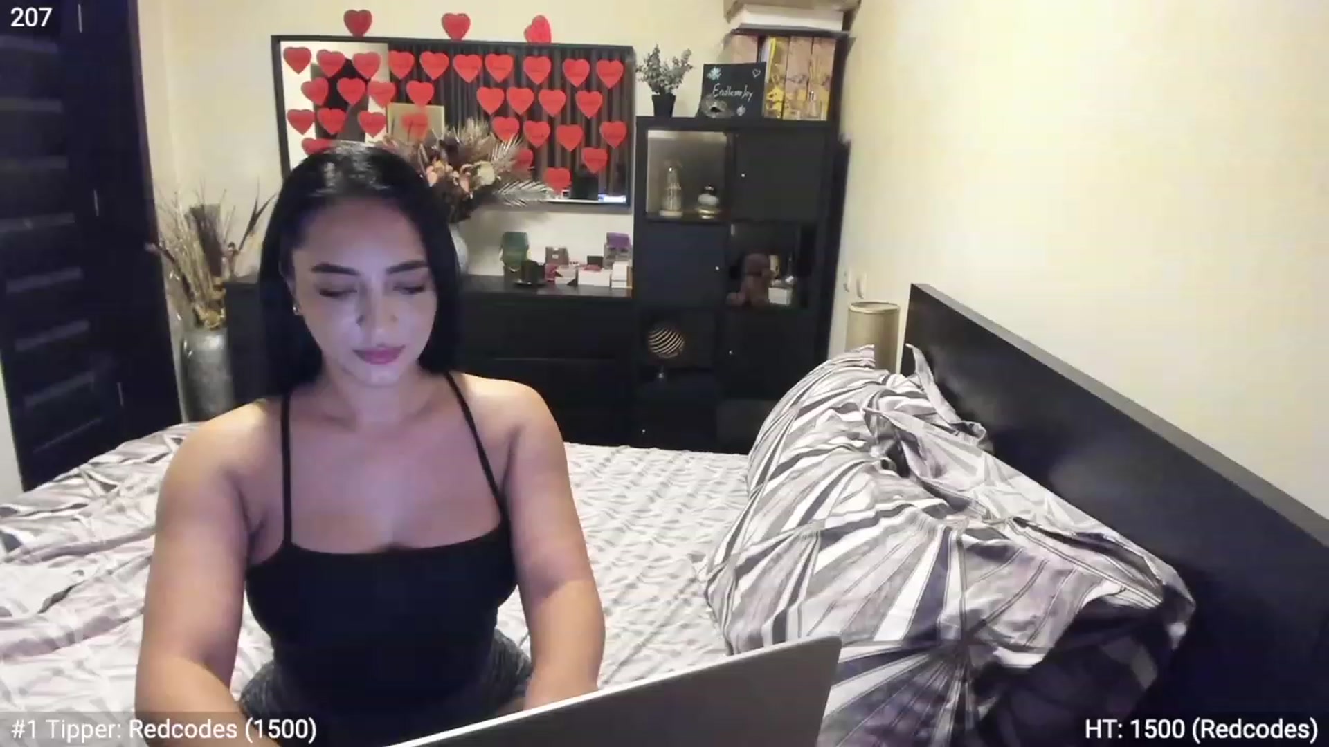 Gallery image thumbnail from EndlesssJoy's myfreecams stream on, 02/27/2023, 03:07 image 7 of 20