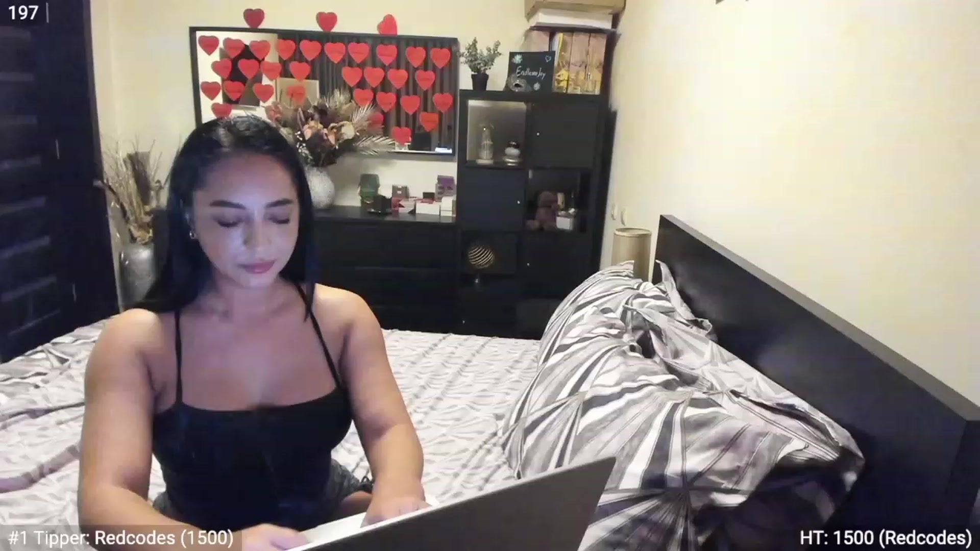 Gallery image thumbnail from EndlesssJoy's myfreecams stream on, 02/27/2023, 03:55 image 12 of 20