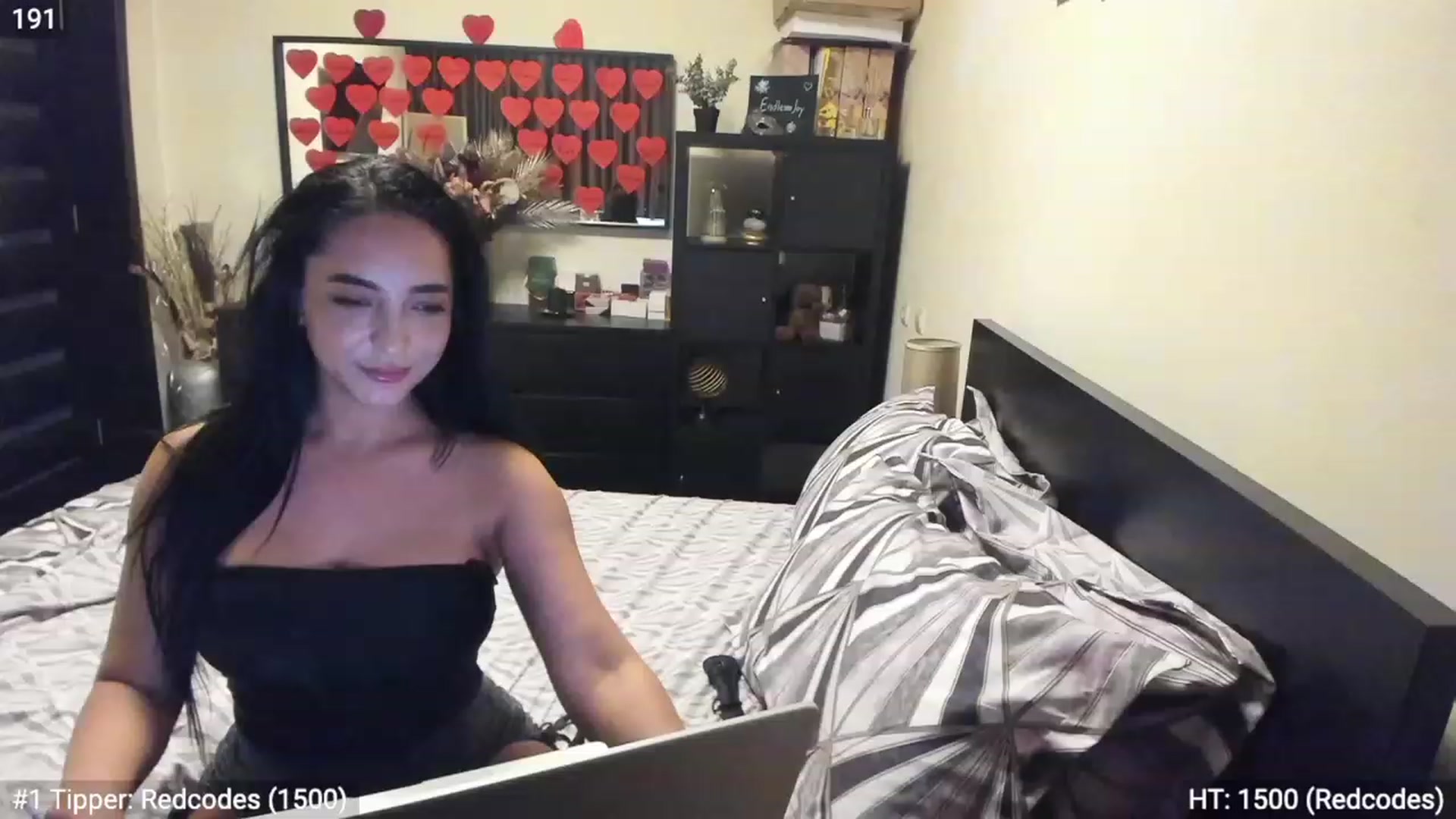 Gallery image thumbnail from EndlesssJoy's myfreecams stream on, 02/27/2023, 04:57 image 16 of 20