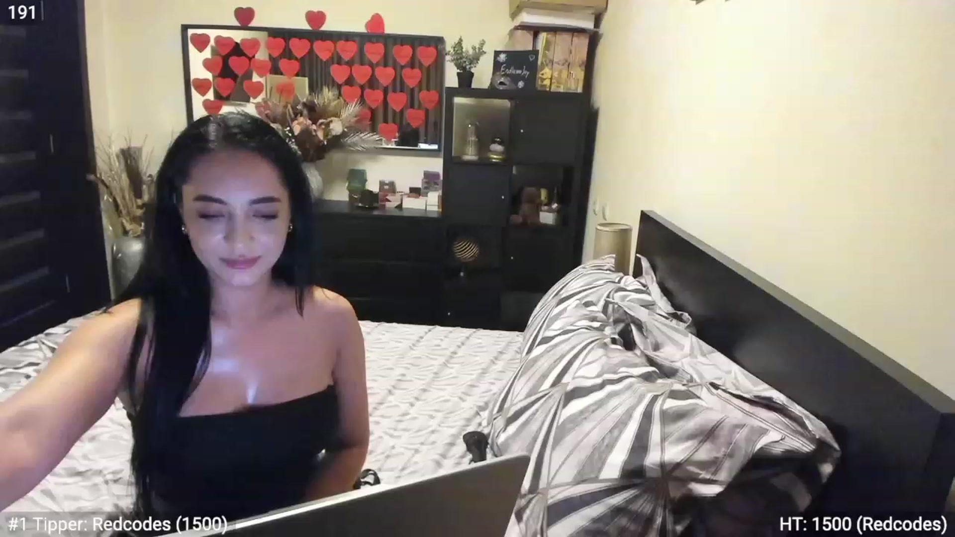 Gallery image thumbnail from EndlesssJoy's myfreecams stream on, 02/27/2023, 04:57 image 17 of 20