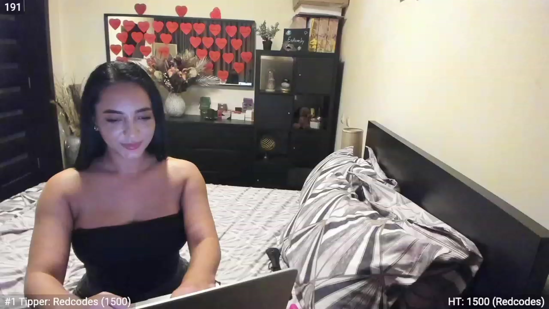 Gallery image thumbnail from EndlesssJoy's myfreecams stream on, 02/27/2023, 04:57 image 19 of 20