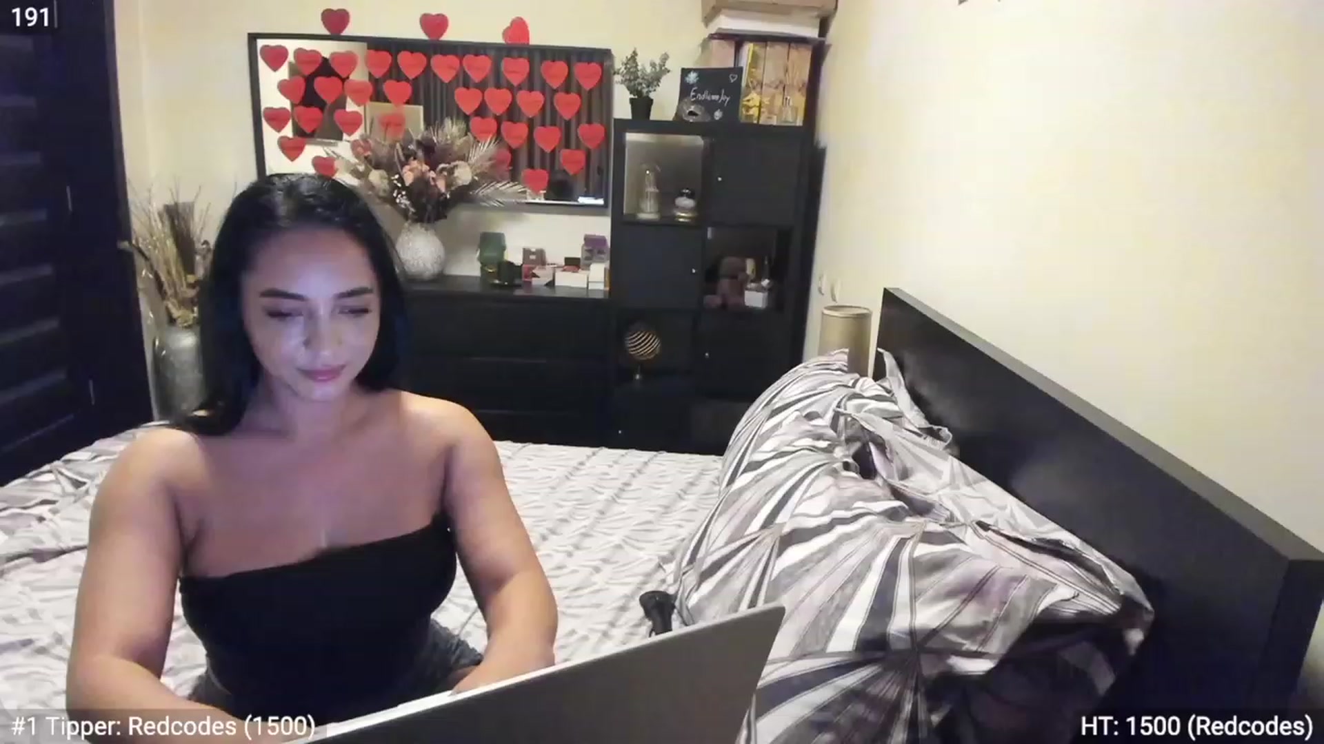 Gallery image thumbnail from EndlesssJoy's myfreecams stream on, 02/27/2023, 04:57 image 9 of 20