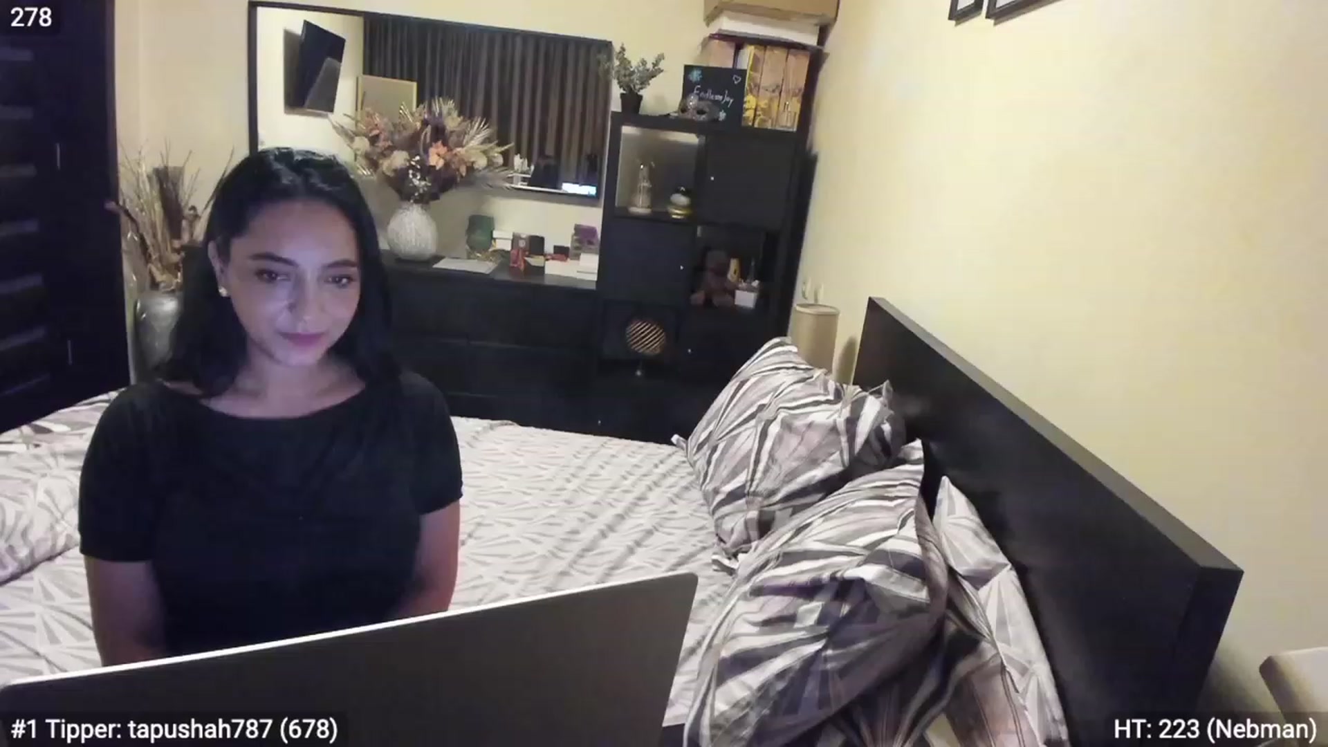 Gallery image thumbnail from EndlesssJoy's myfreecams stream on, 03/02/2023, 08:43 image 18 of 20