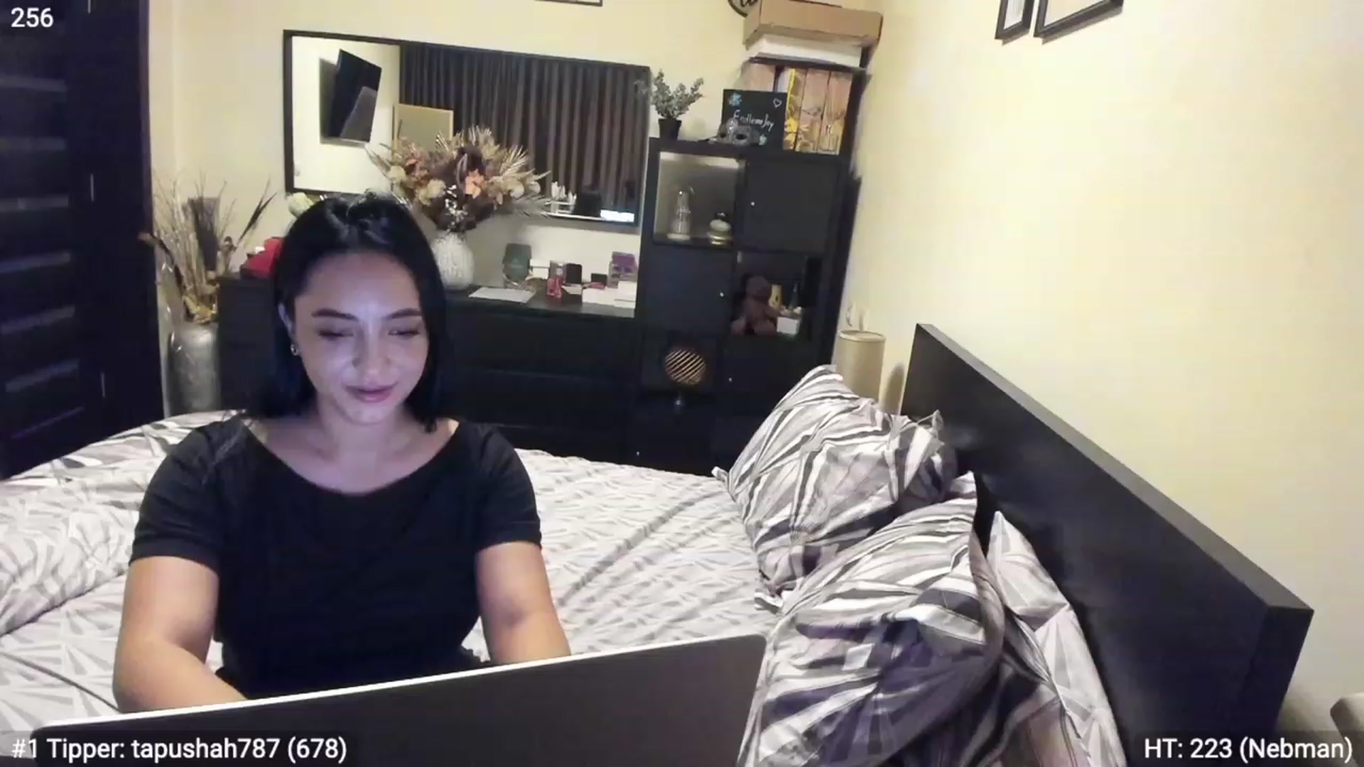 Gallery image thumbnail from EndlesssJoy's myfreecams stream on, 03/02/2023, 08:43 image 5 of 20