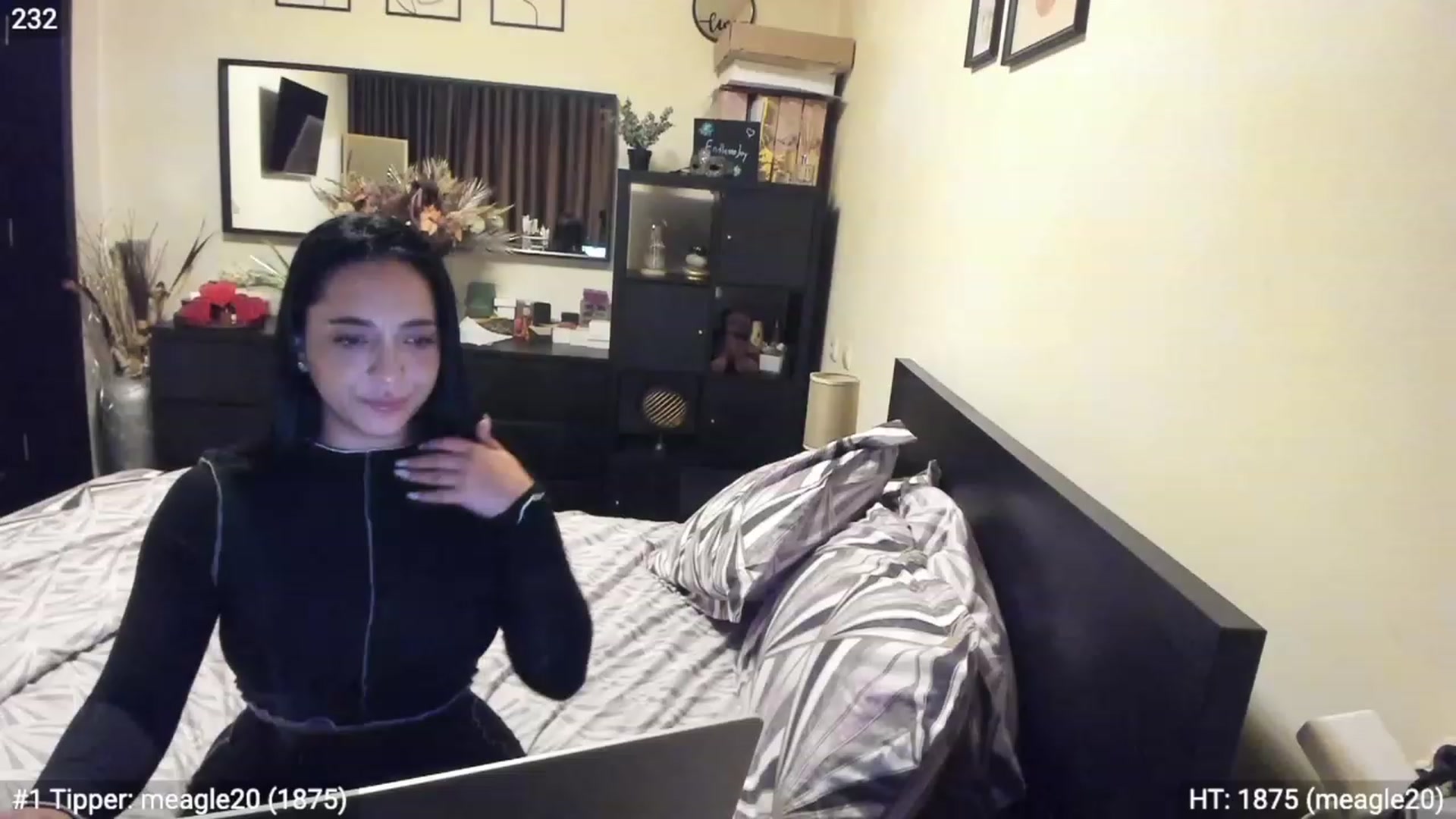 Gallery image thumbnail from EndlesssJoy's myfreecams stream on, 03/03/2023, 08:04 image 12 of 20