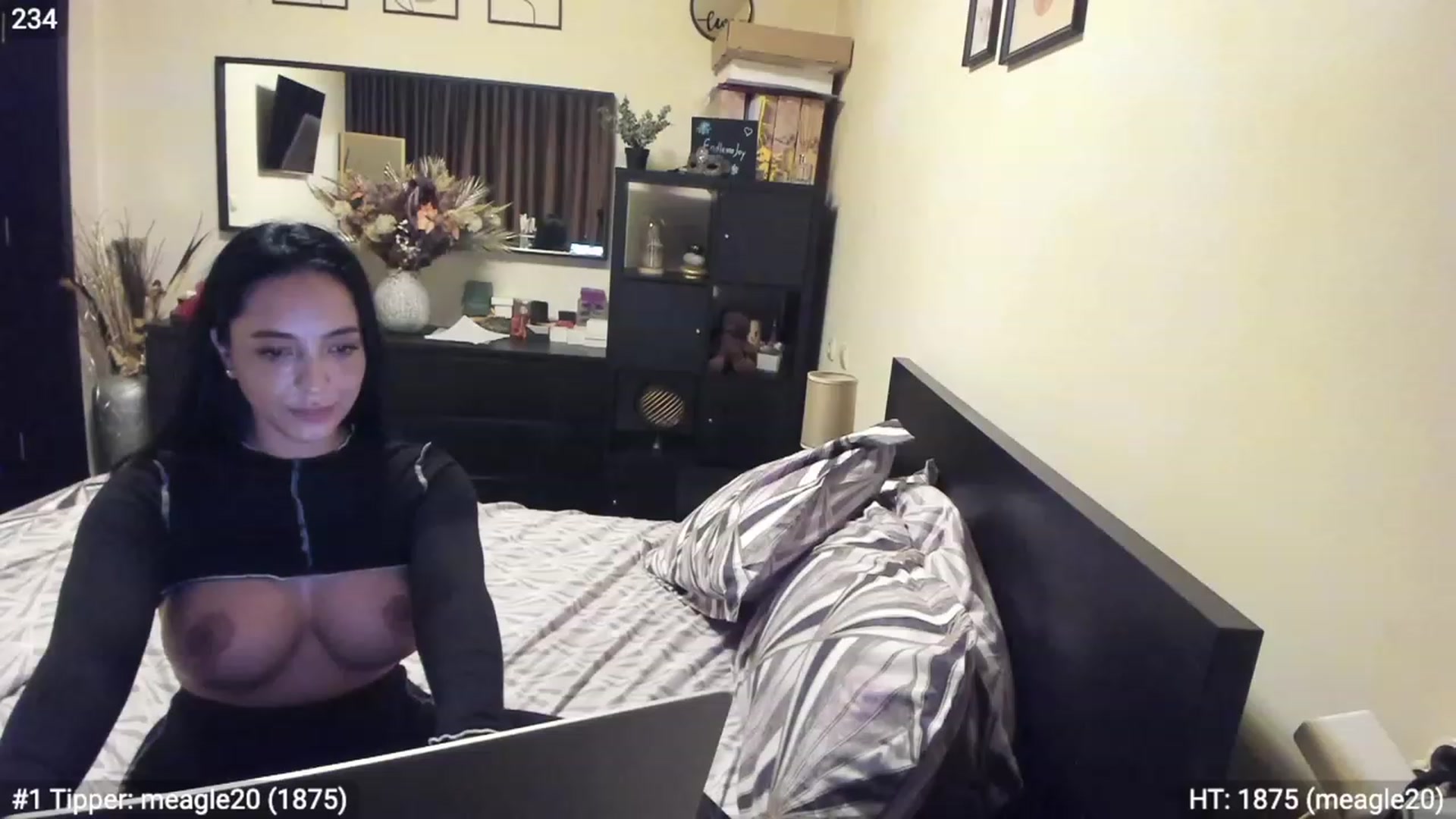 Gallery image thumbnail from EndlesssJoy's myfreecams stream on, 03/03/2023, 08:04 image 17 of 20