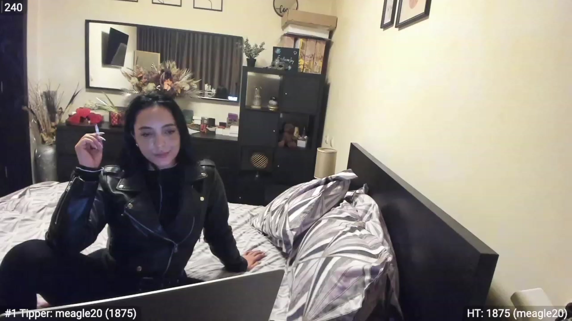 Gallery image thumbnail from EndlesssJoy's myfreecams stream on, 03/03/2023, 08:53 image 6 of 20