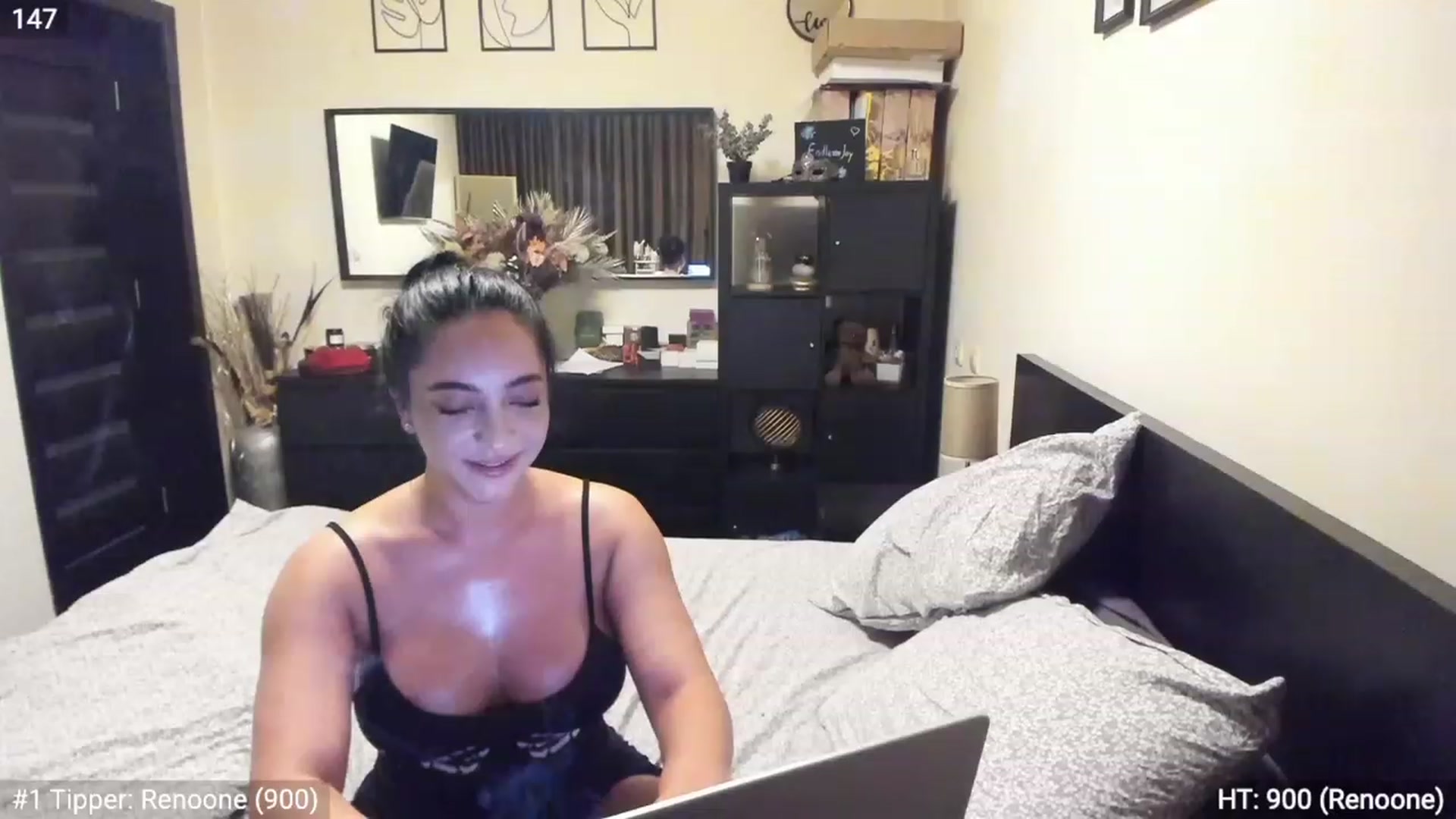 Gallery image thumbnail from EndlesssJoy's myfreecams stream on, 03/06/2023, 03:52 image 18 of 20