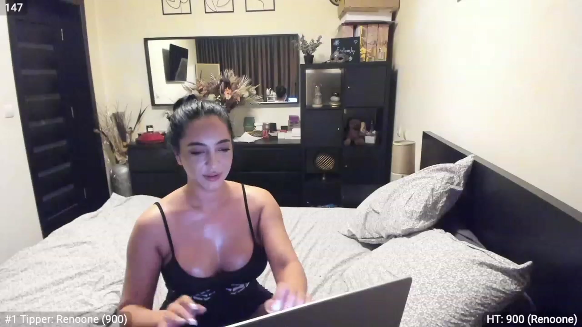 Gallery image thumbnail from EndlesssJoy's myfreecams stream on, 03/06/2023, 03:52 image 20 of 20