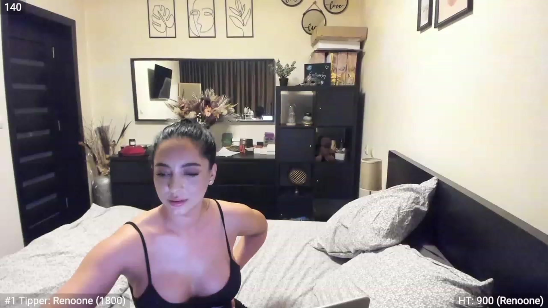 Gallery image thumbnail from EndlesssJoy's myfreecams stream on, 03/06/2023, 07:14 image 8 of 20