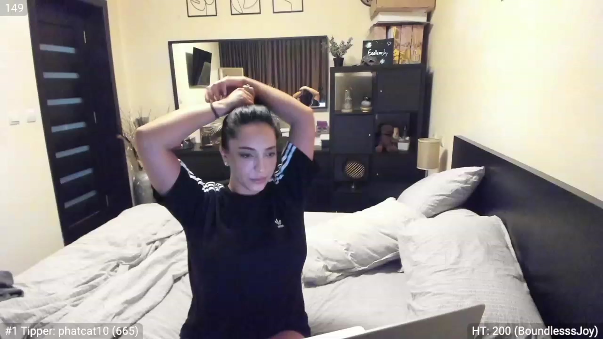 Gallery image thumbnail from EndlesssJoy's myfreecams stream on, 03/12/2023, 09:24 image 19 of 20