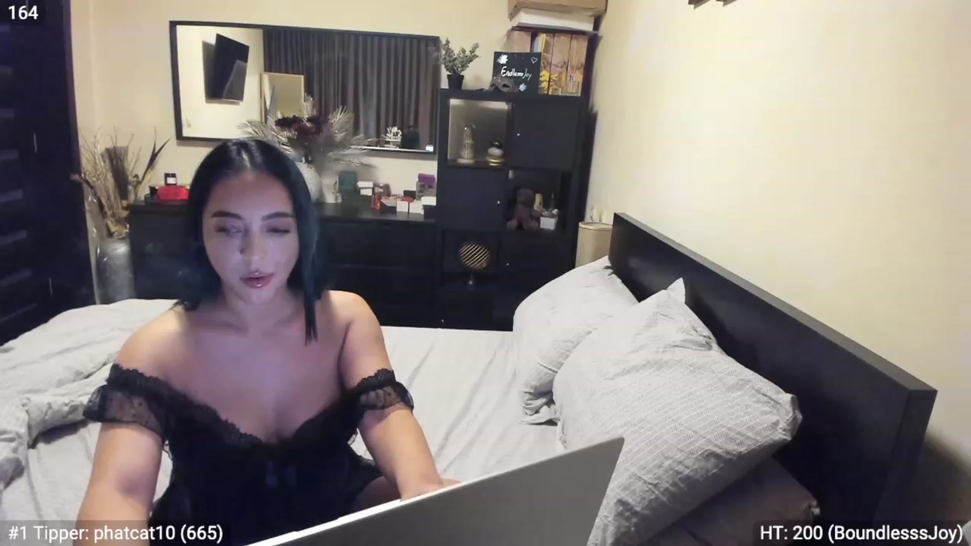 Gallery image thumbnail from EndlesssJoy's myfreecams stream on, 03/13/2023, 04:50 image 5 of 20