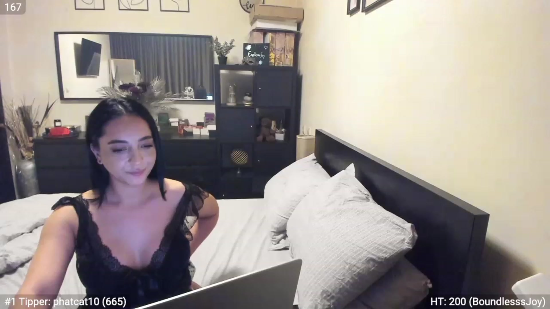 Gallery image thumbnail from EndlesssJoy's myfreecams stream on, 03/13/2023, 06:47 image 19 of 20