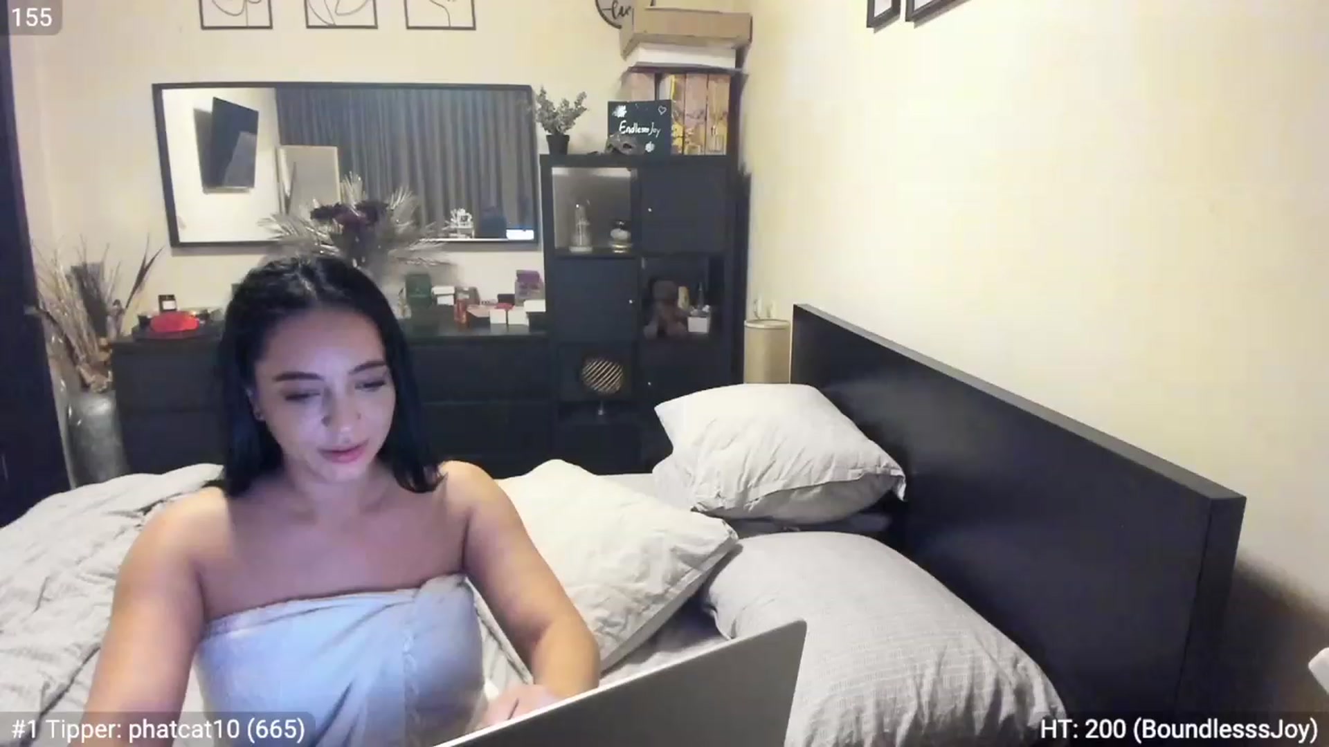 Gallery image thumbnail from EndlesssJoy's myfreecams stream on, 03/13/2023, 08:38 image 19 of 20