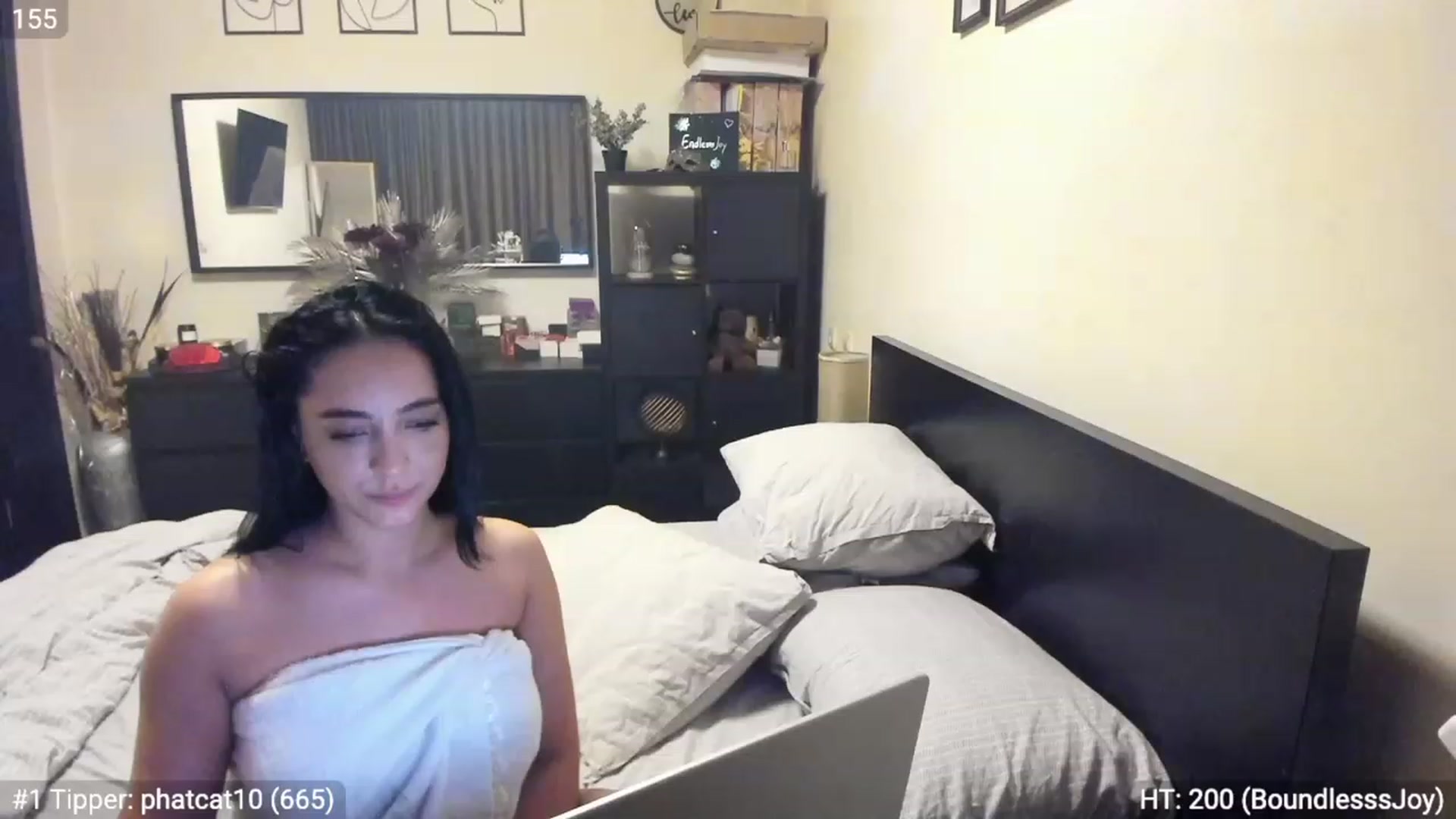 Gallery image thumbnail from EndlesssJoy's myfreecams stream on, 03/13/2023, 08:38 image 12 of 20
