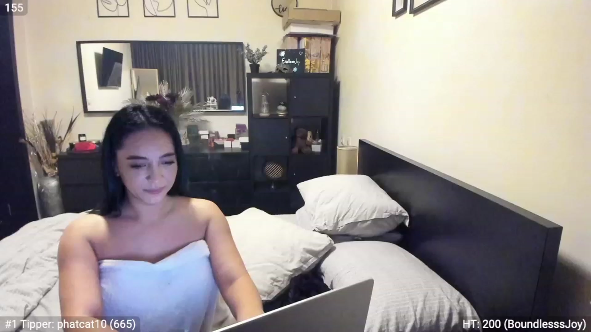 Gallery image thumbnail from EndlesssJoy's myfreecams stream on, 03/13/2023, 08:38 image 2 of 20